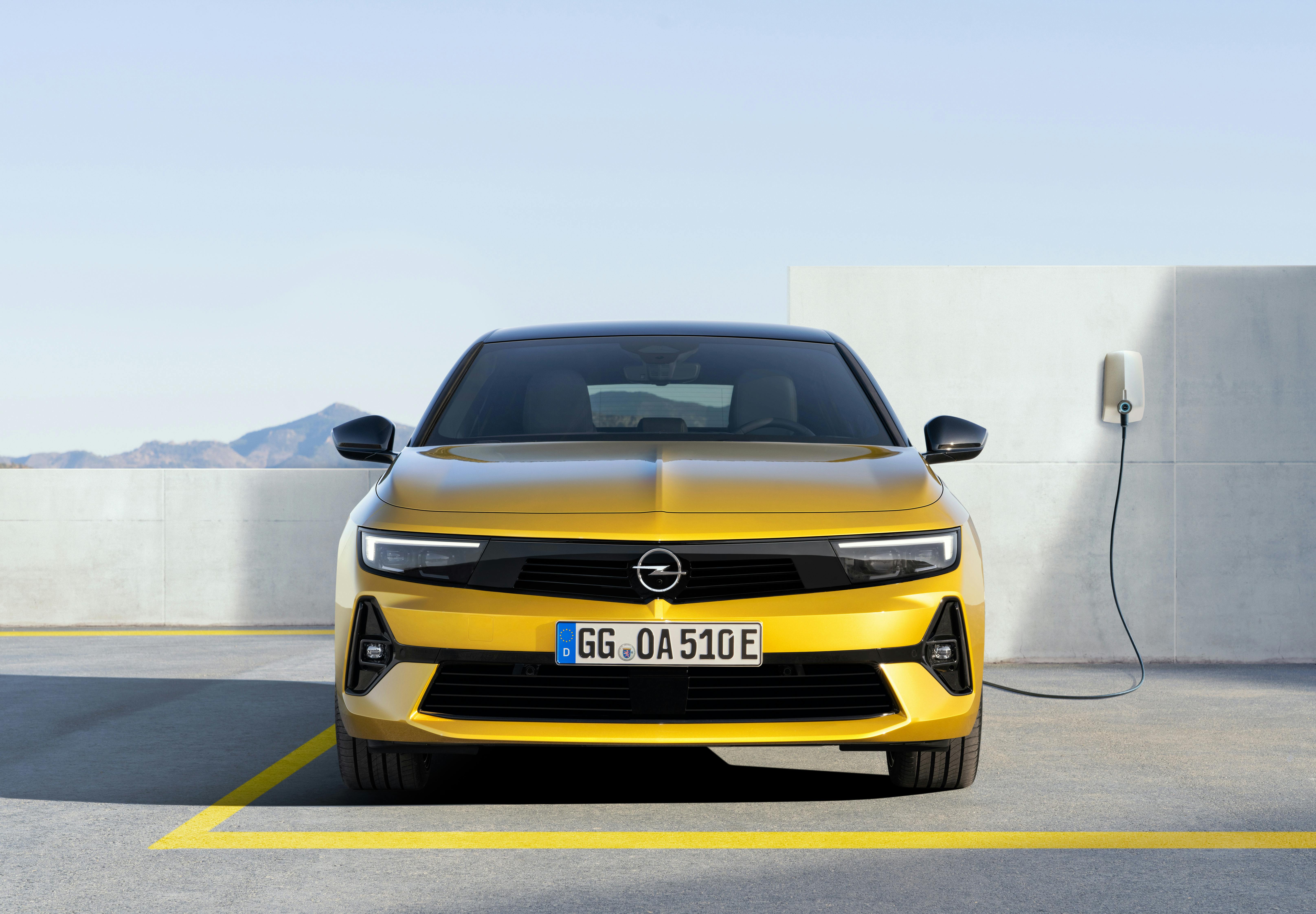 Opel Astra front vizor grille gul forende dansk