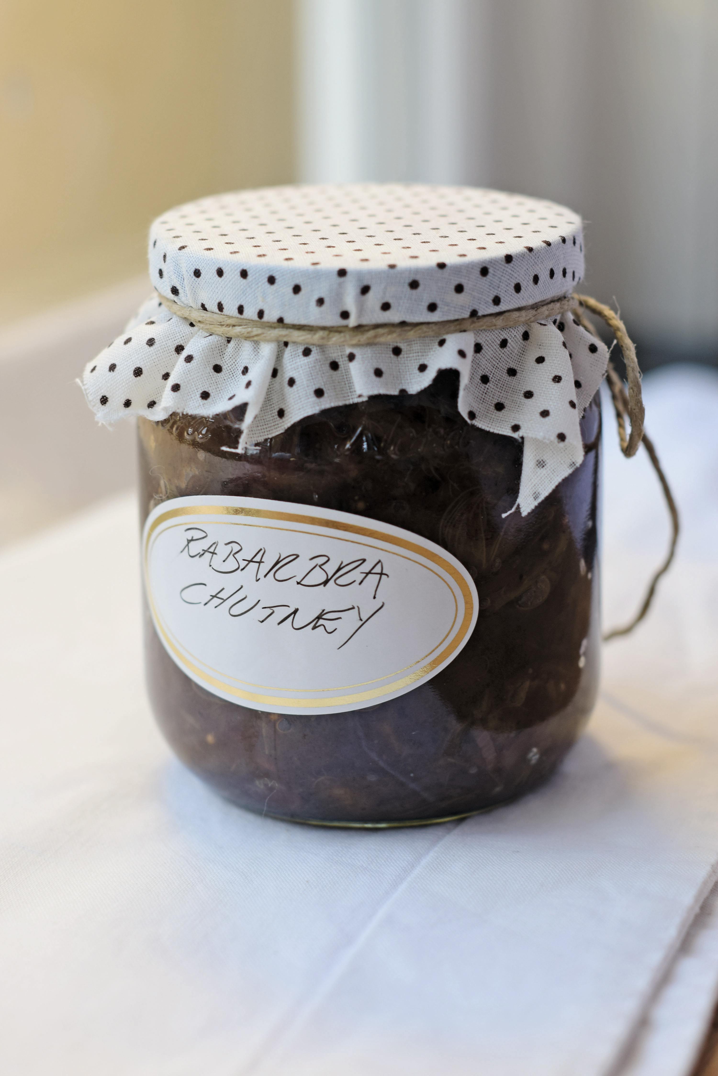 Rabarbra- og daddelchutney Rabarbra- og daddelchutney, spiselige julegaver