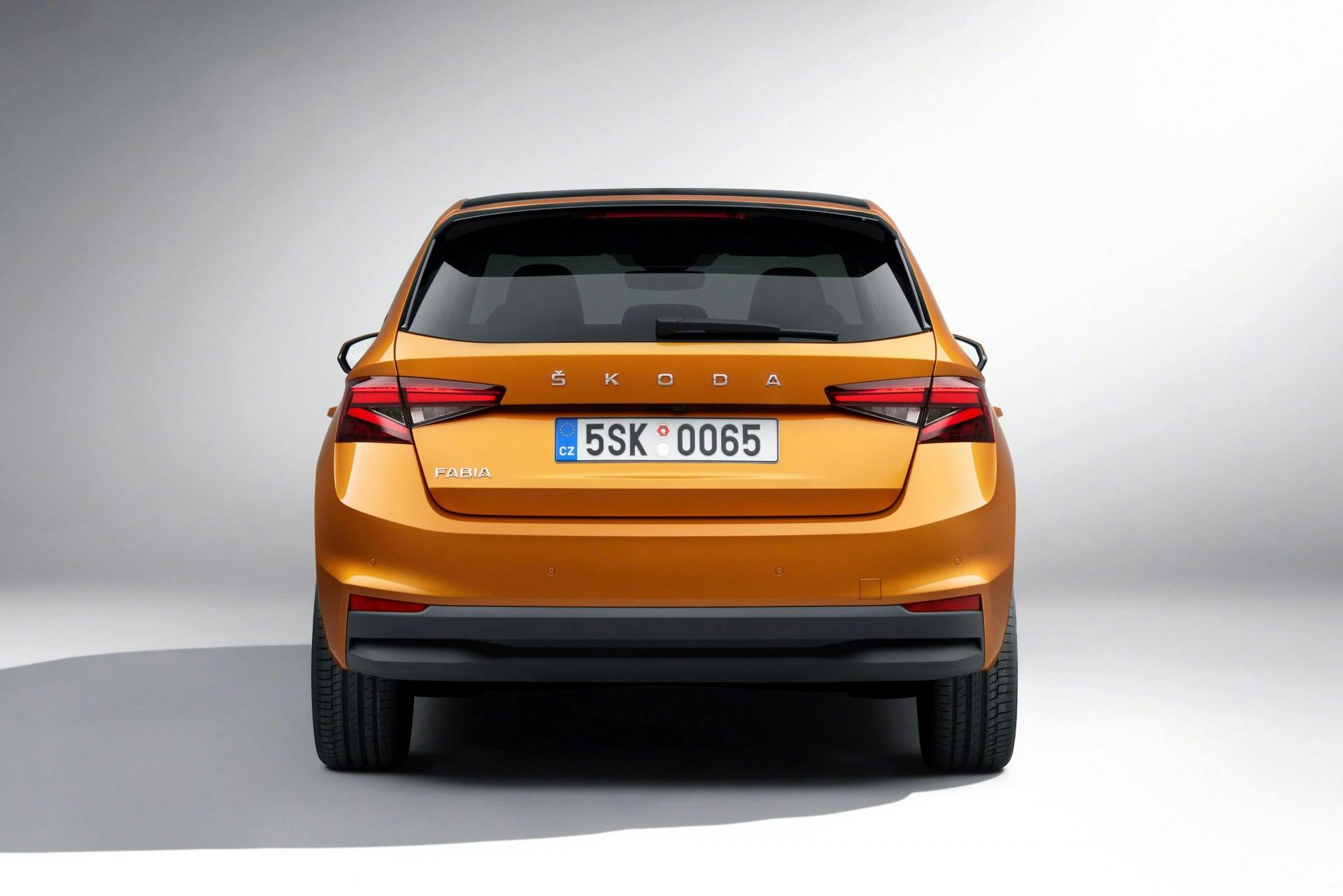 Bagagerummet på Skoda Fabia Ny Skoda Fabia 2021 bagagerum bagende orange bil