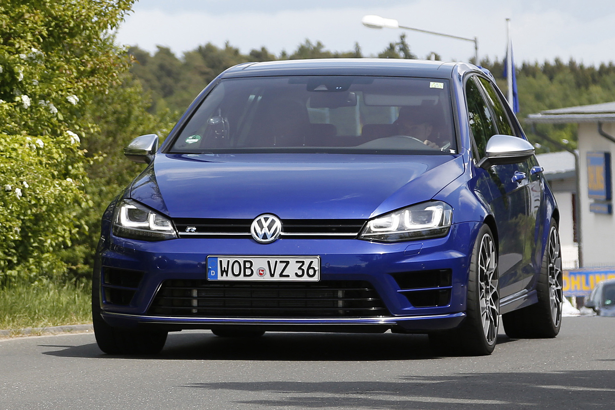 VW Golf 7 r400