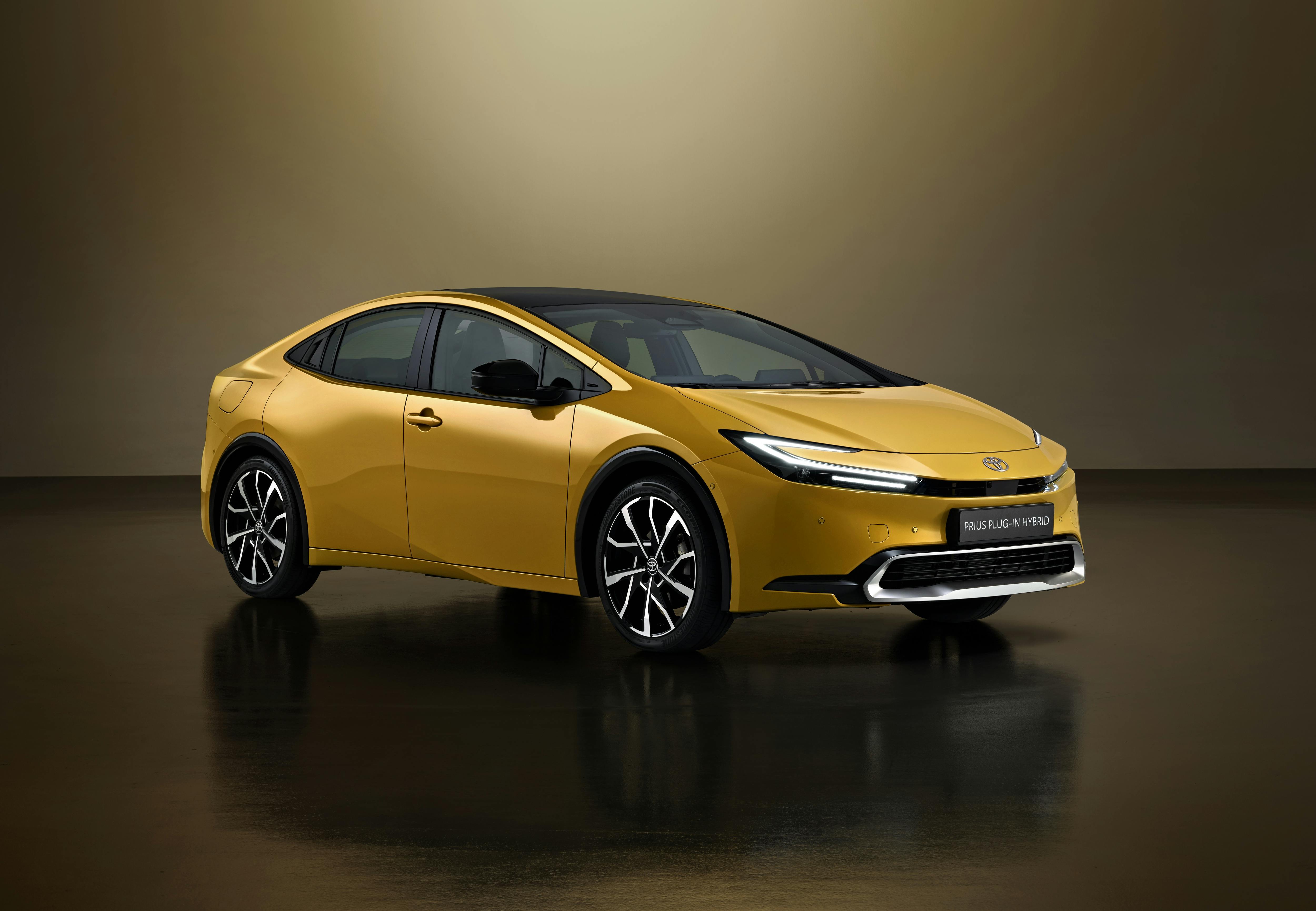 Toyota Prius hybrid test pris