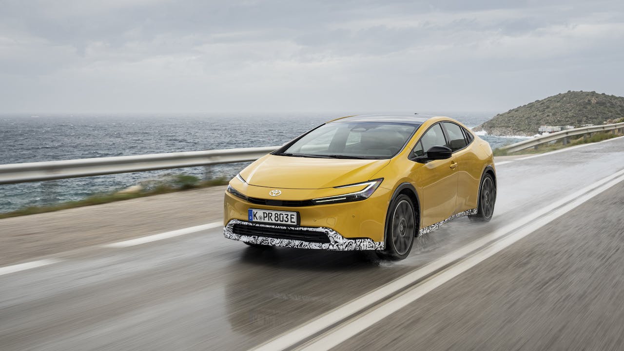 Toyota Prius hybrid test pris