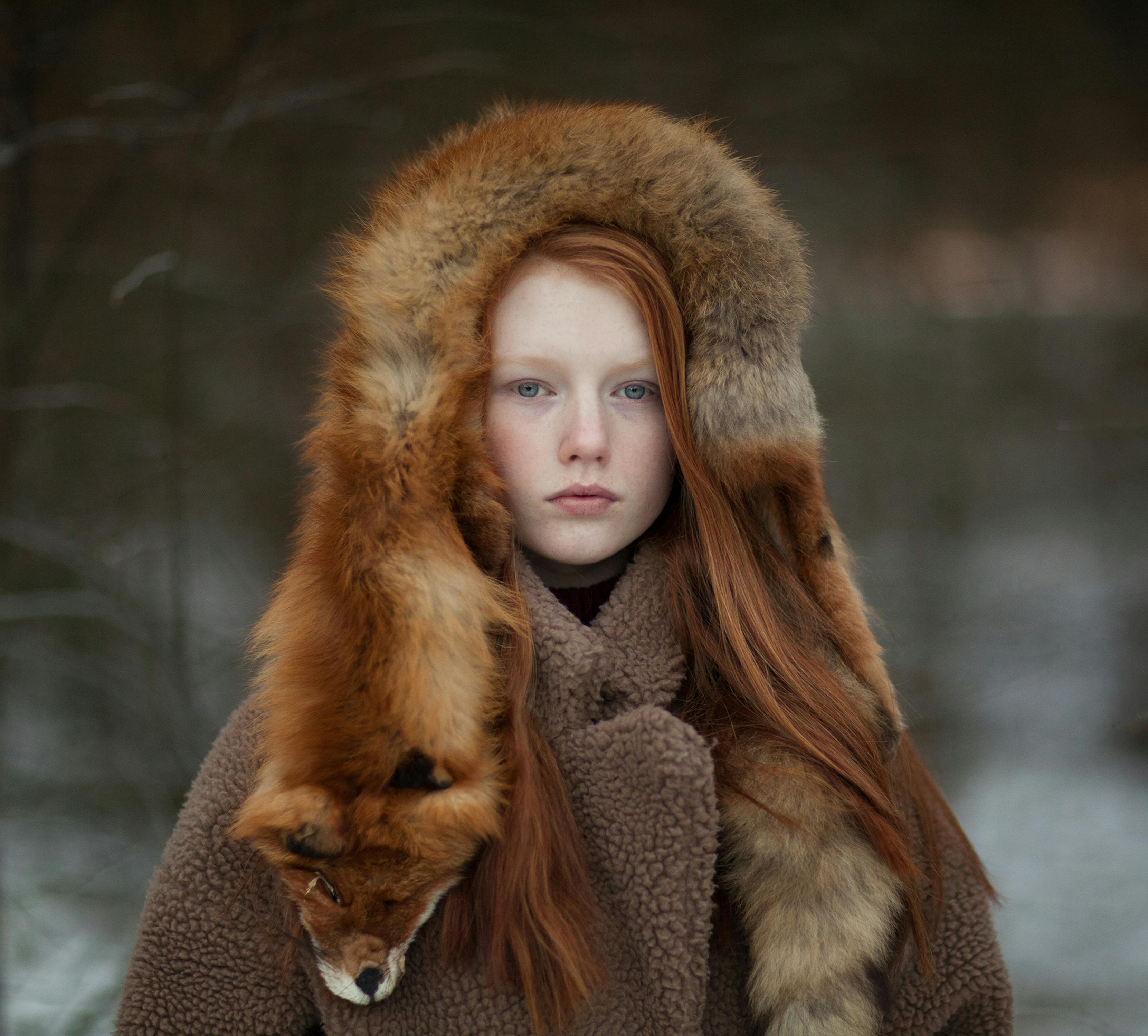 Vinnerbilde Kvinn kledd i pels, Sony World Photography Awards.