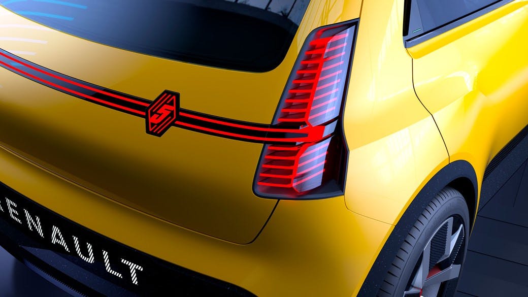 Renault 5 ev RS yellow gul bagfra front side bil elbil