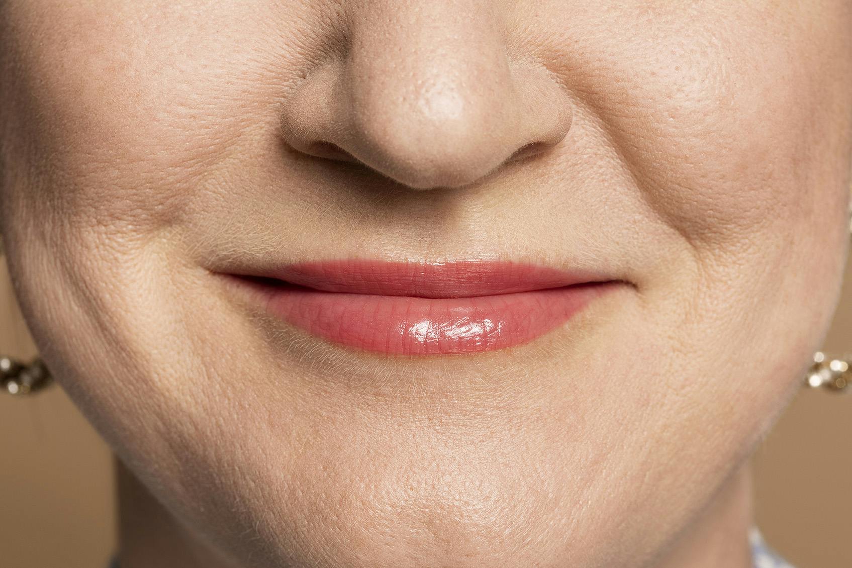 Smukt smil efter den første svære uge. Smukt smil efter den første svære uge.