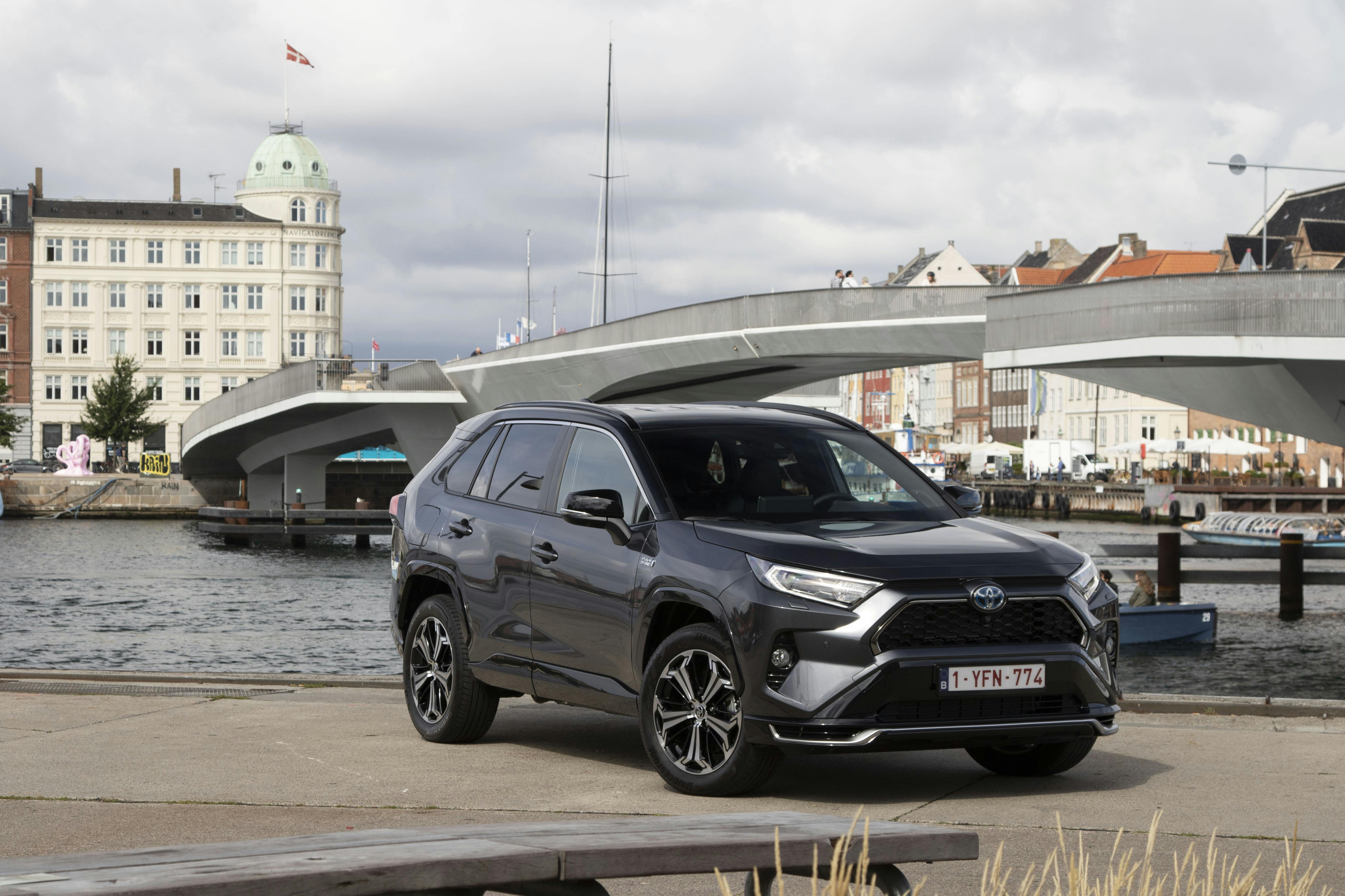 Toyota RAV4 PHEV plugin hybrid test pris