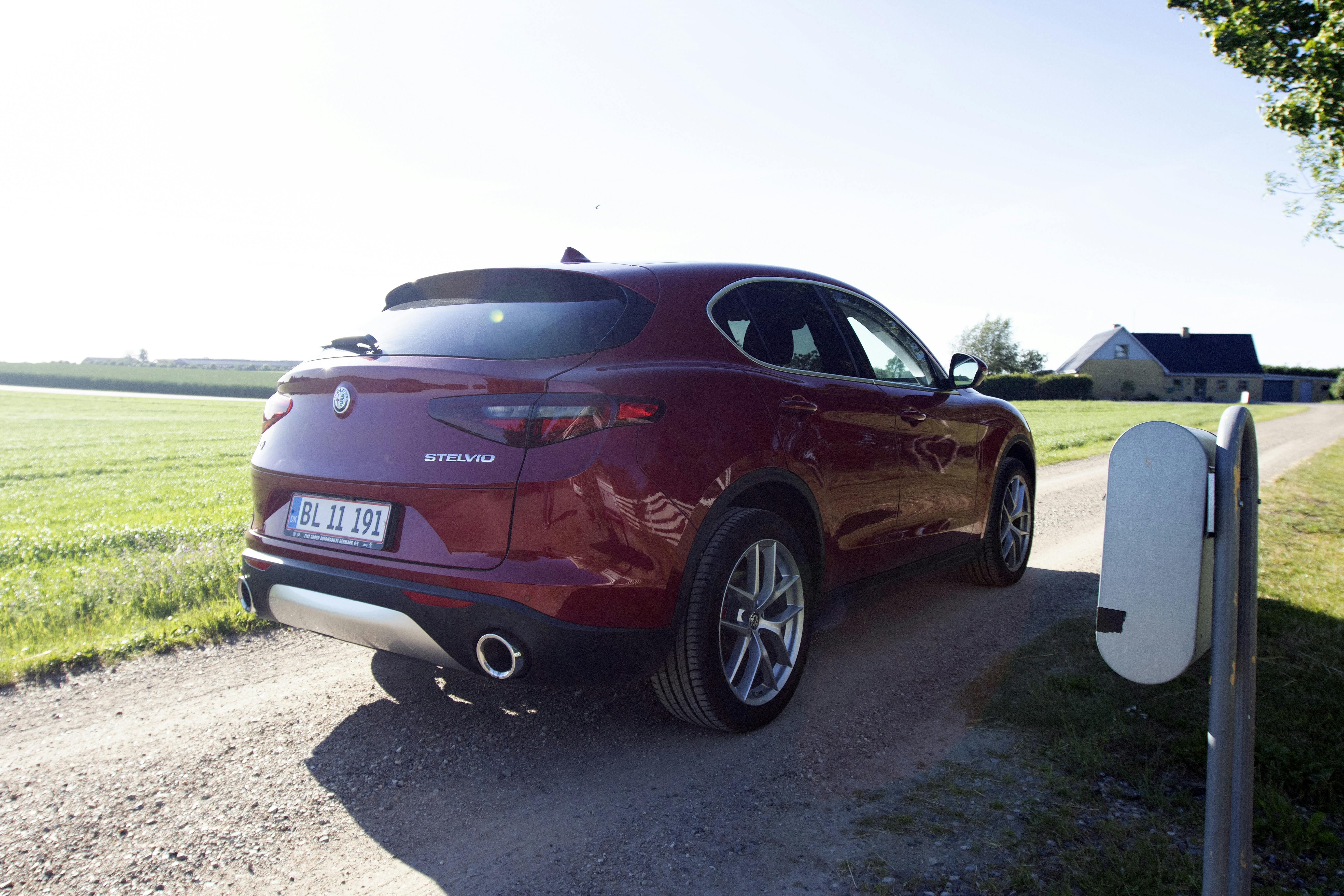 2017 Alfa Romeo Stelvio 2,0T Q4 aut. 2017 Alfa Romeo Stelvio 2,0T Q4 aut.
