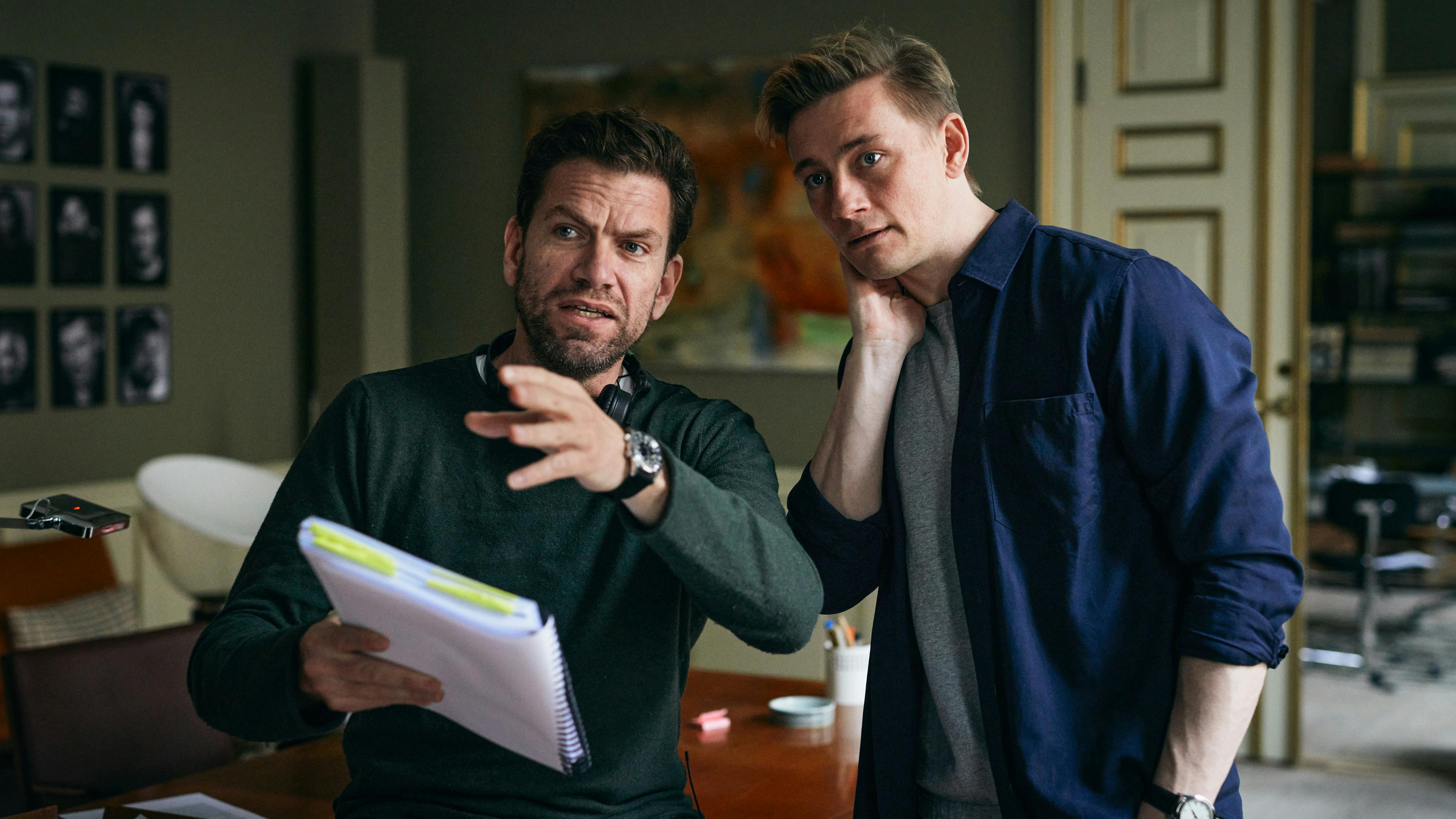 Nikolaj Lie Kaas har både skrevet og instrueret serien Agent. Agent Nikolaj Lie Kaas og Esben Smed