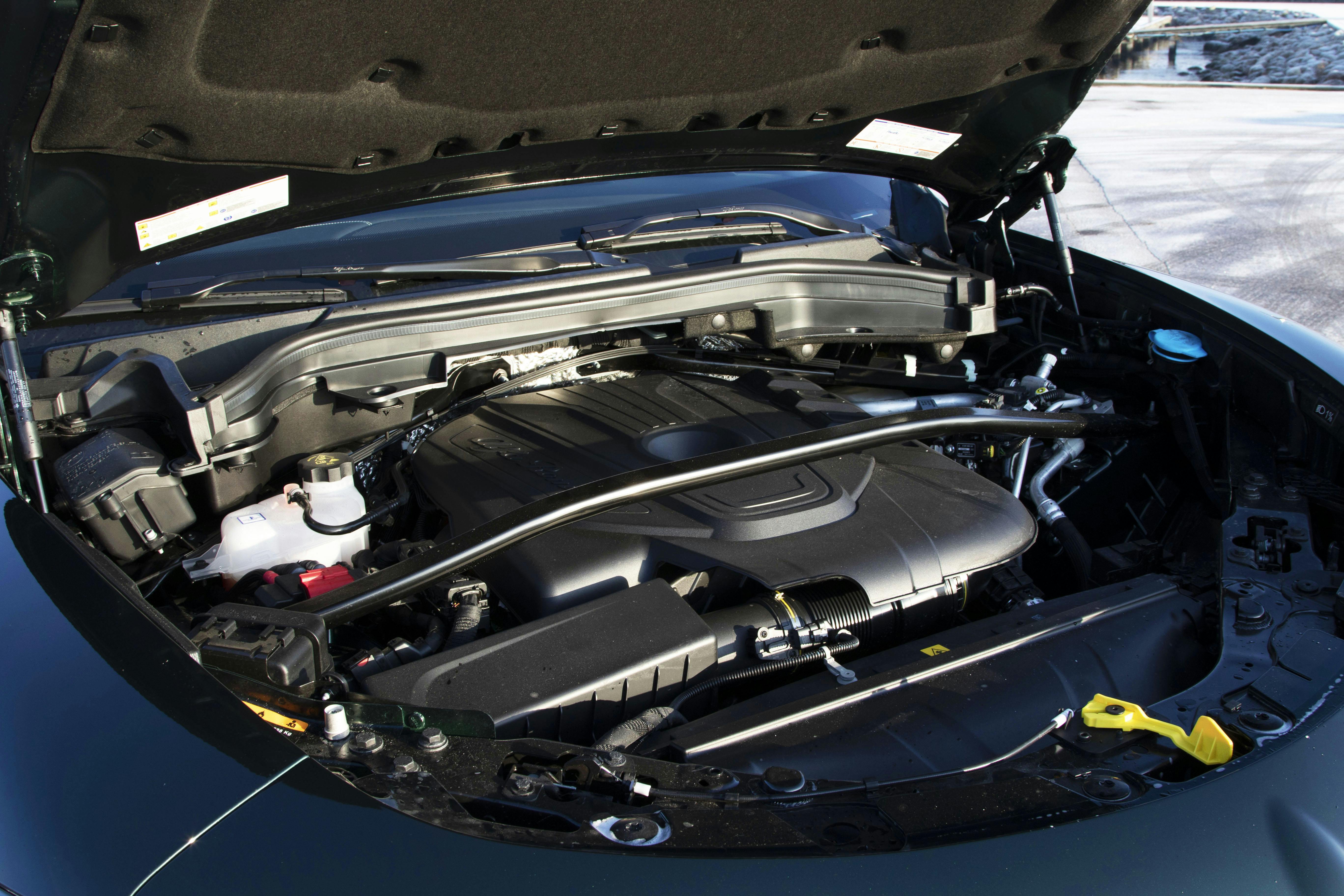 Alfa Romeo Stevio Edizione aut grøn automatgear diesel SUV motor
