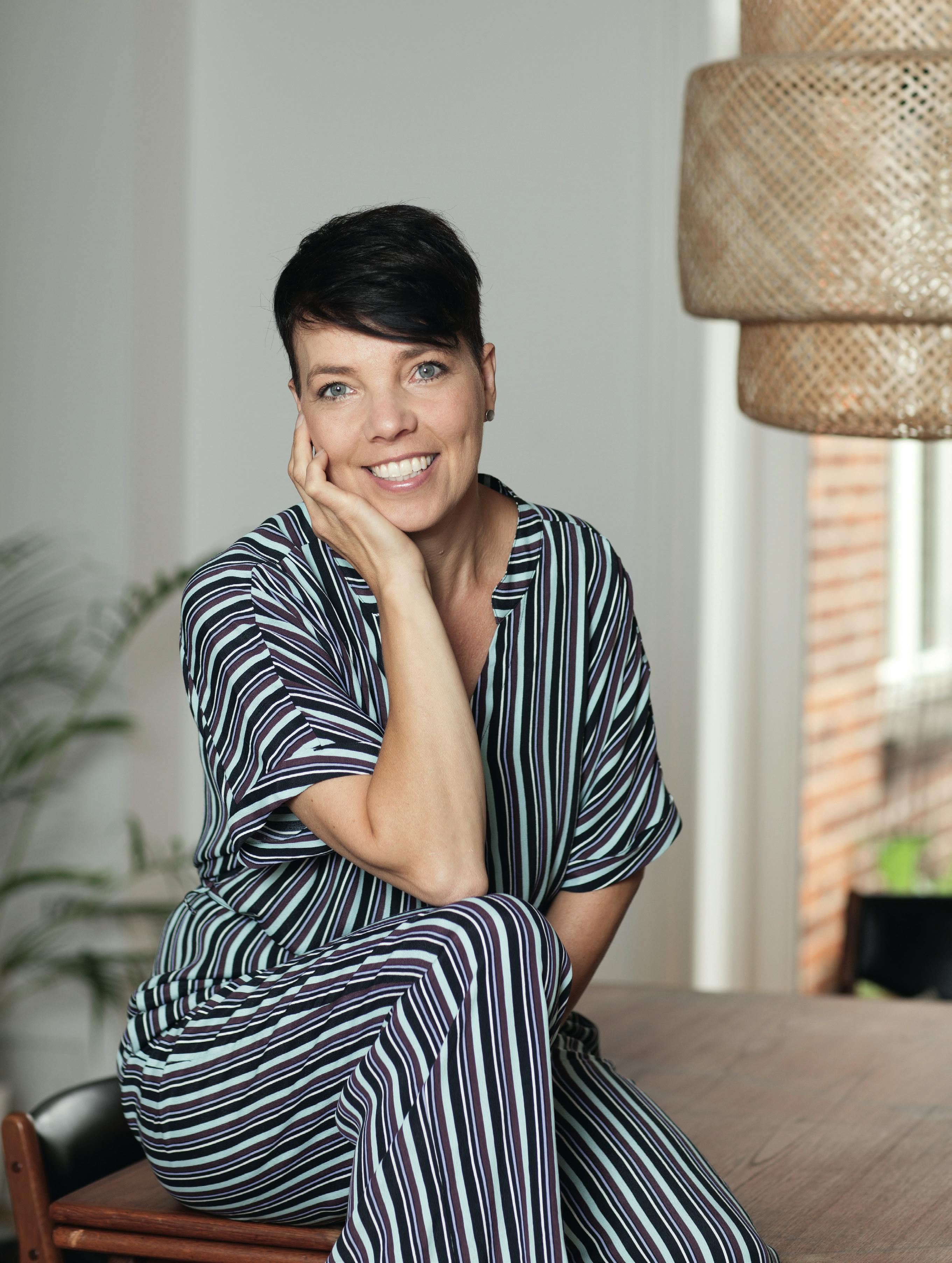 For Anita Dam Johansen gik der sport i at sætte hjemmet i orden og system. Anita Dam Johansen fik orden i sit hjem med hjælp fra Marie Kondos Konmari metode