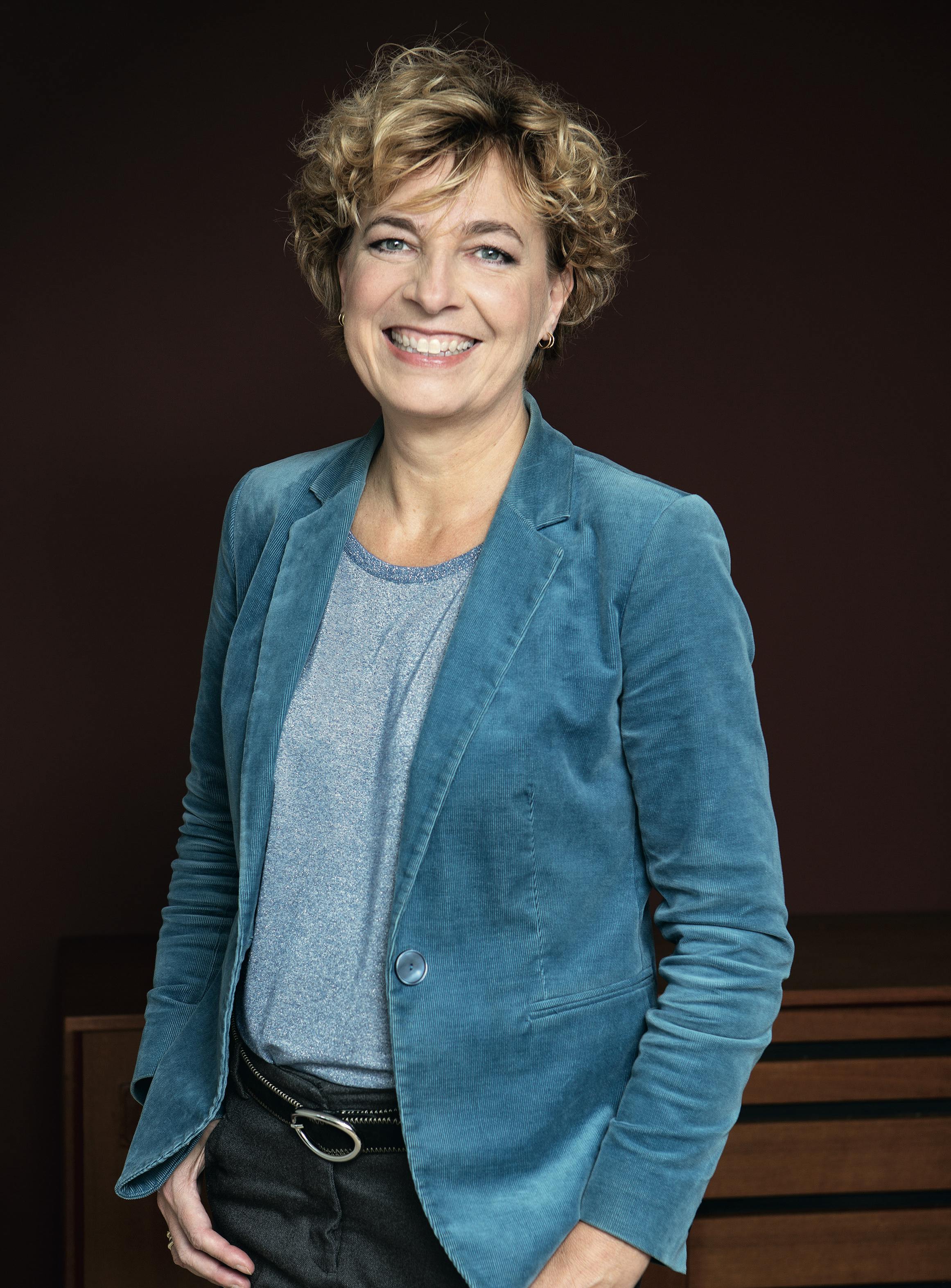 “Jeg er virkeligt glad for nu, at mine forældre ikke levede det vilde hippieliv.” Christine Antorini fortæller i et interview til Magasinet Liv om hendes barndom i 70'erne