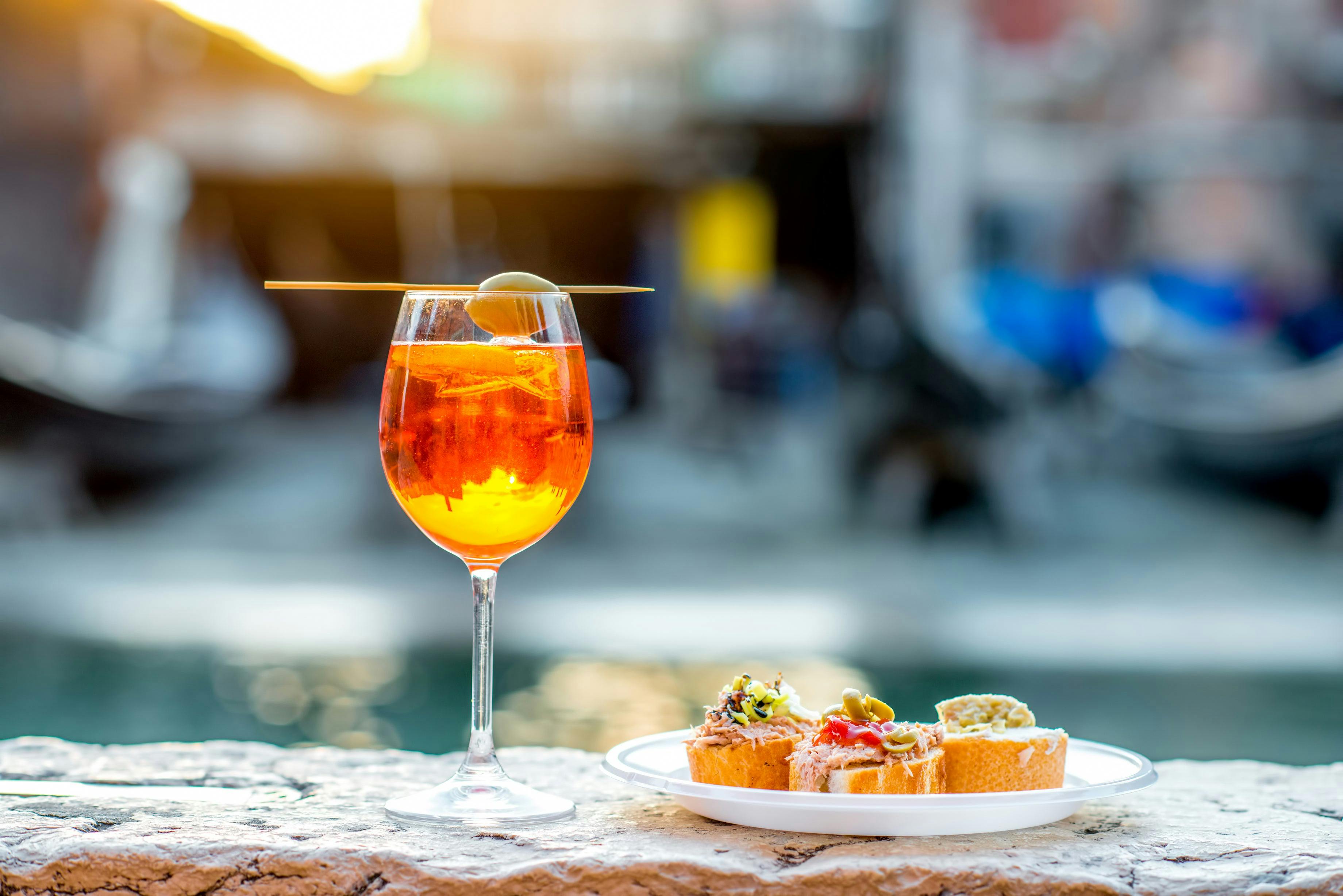 Aperol spritz aperitivo oliven