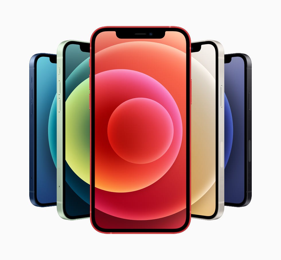 iPhone 12 iPhone 12 har fortsatt det svarte feltet øverst på skjermen.