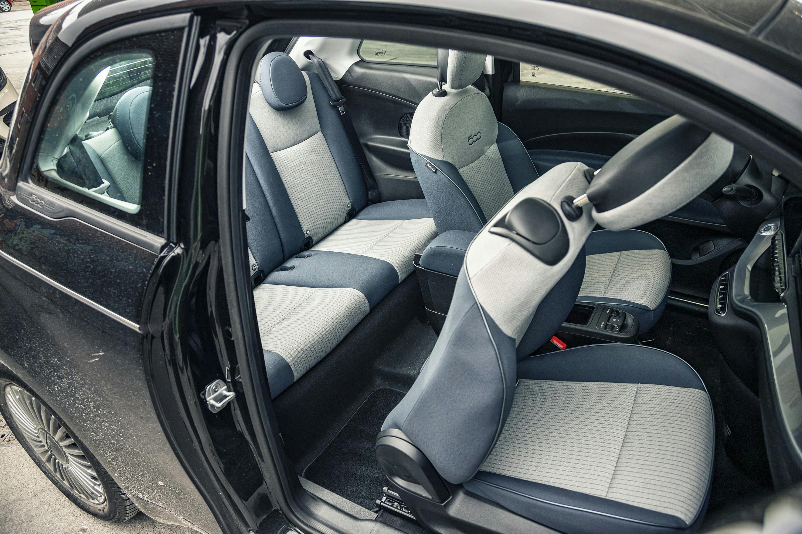 Fiat 500e elektrisk elbil interiør og kabine