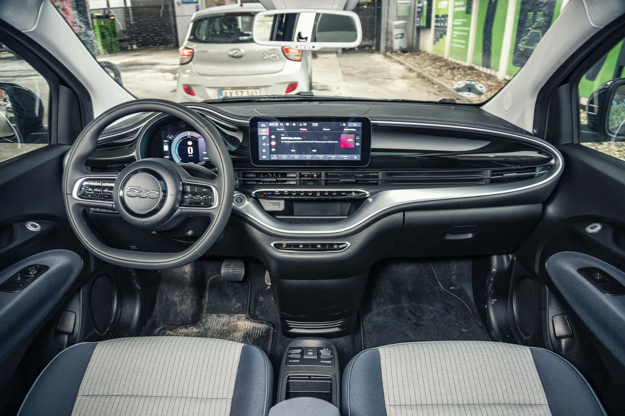 Fiat 500e elektrisk elbil interiør og kabine