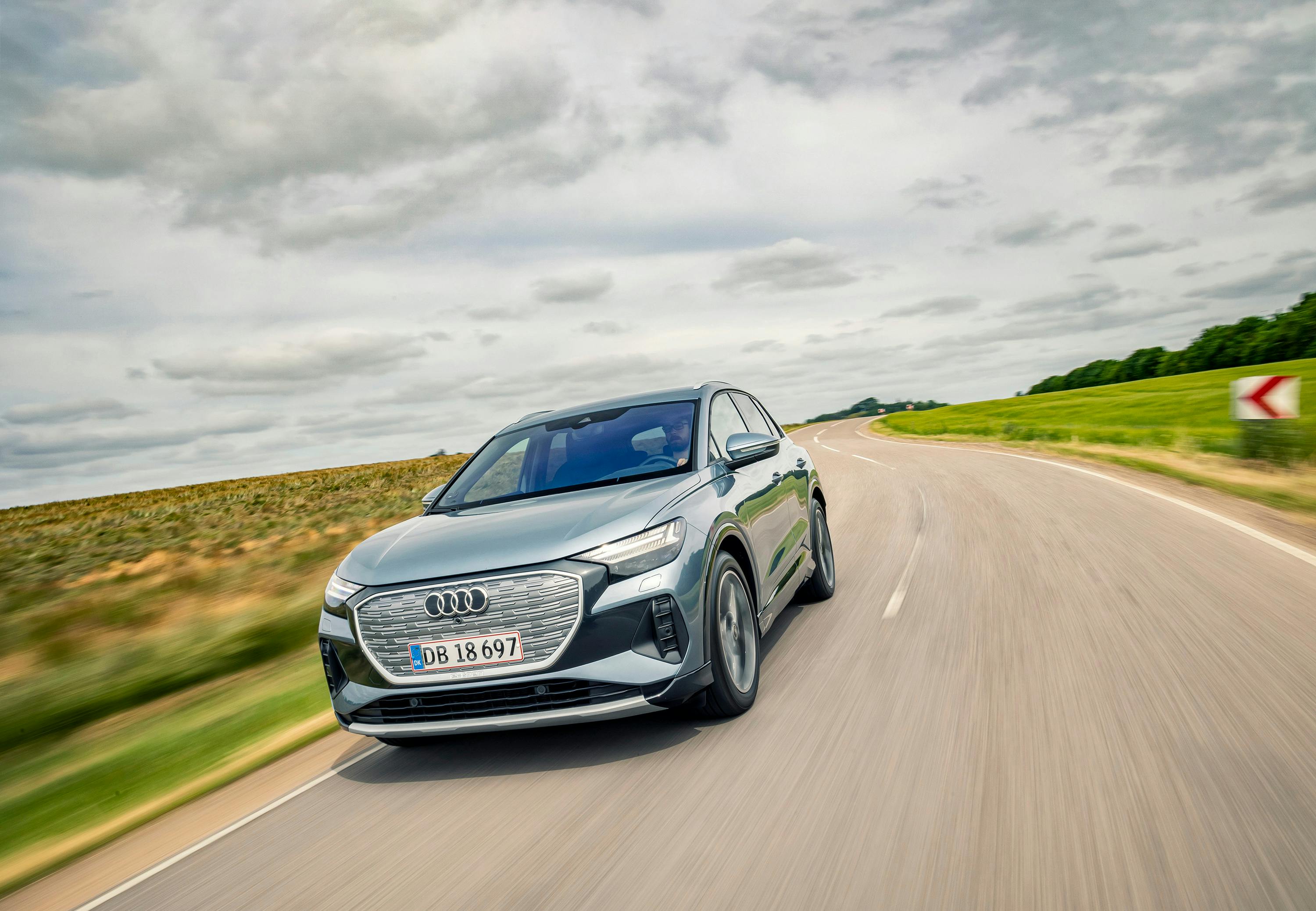 Audi Q4 E-Tron 40 Attitude grå forfra