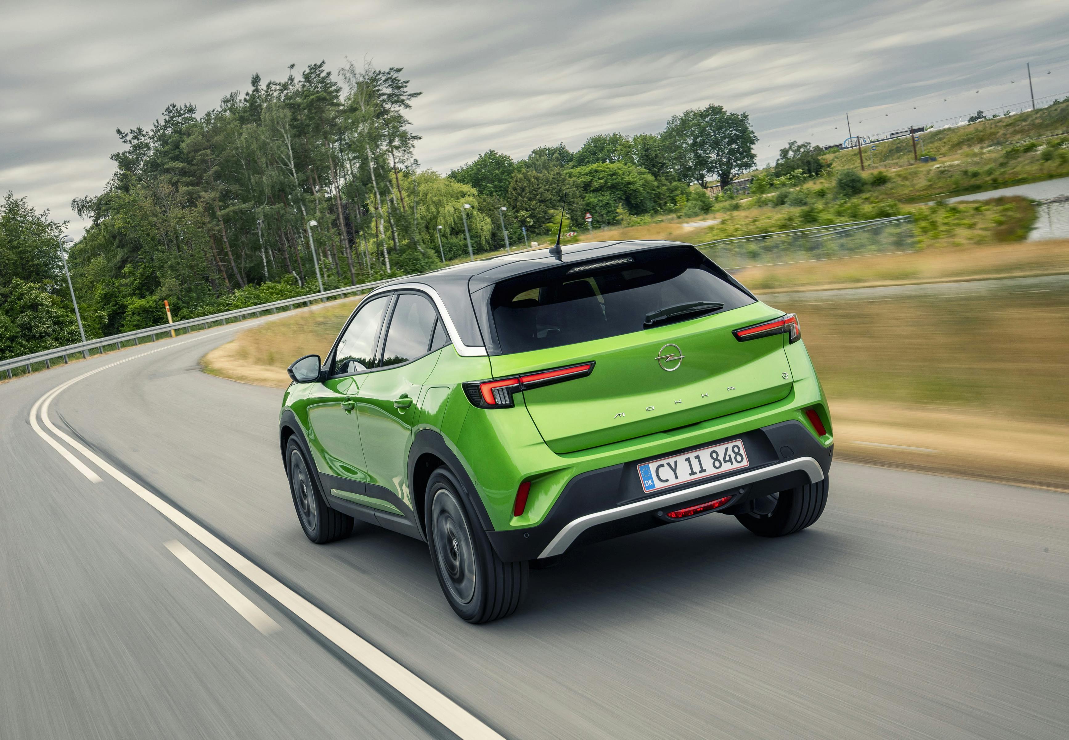 Opel Mokka-e grøn bagfra