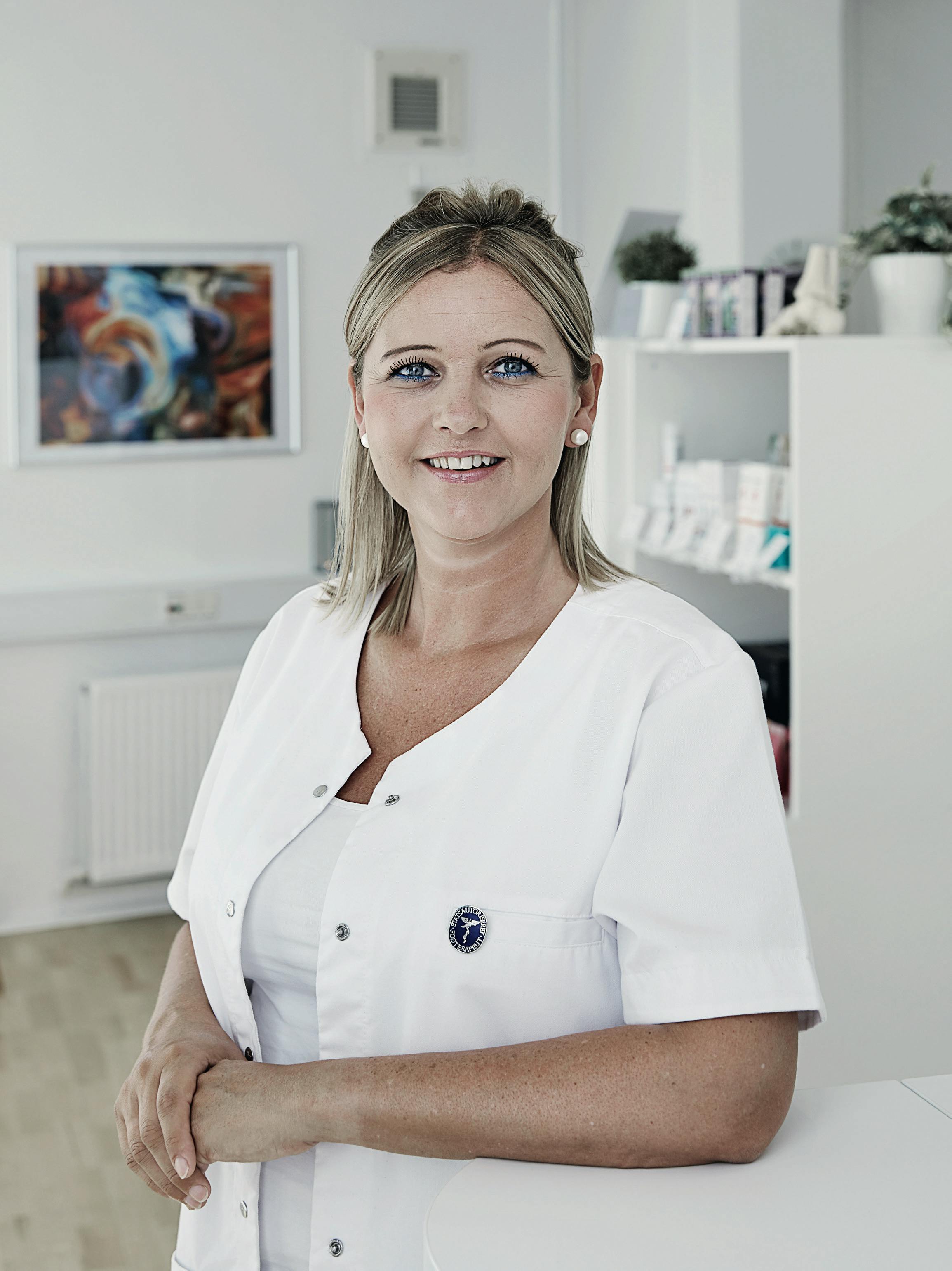 “Jeg ville være klar til at starte klinikken op, det øjeblik jeg stod med eksamenspapiret i hånden.” Birgitte er selvstændig og har sin egen fodklinik i Randers
