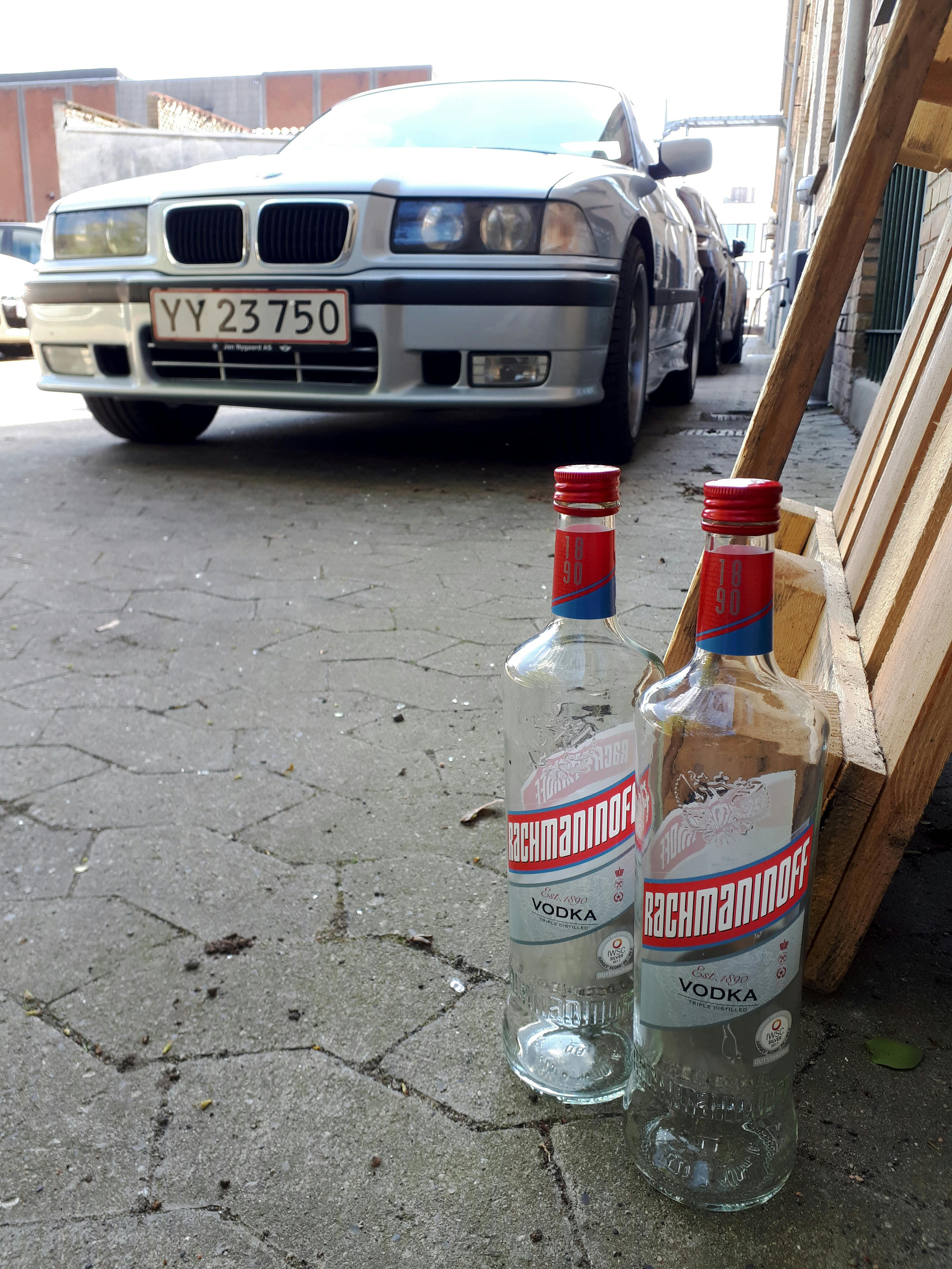 BMW 318is E36 coupé 1997 M Tech manuel manual Rondell alufælge Arktissilber Metallic Freddies Lounge Bil Magasinet Frederiksberg Vodka