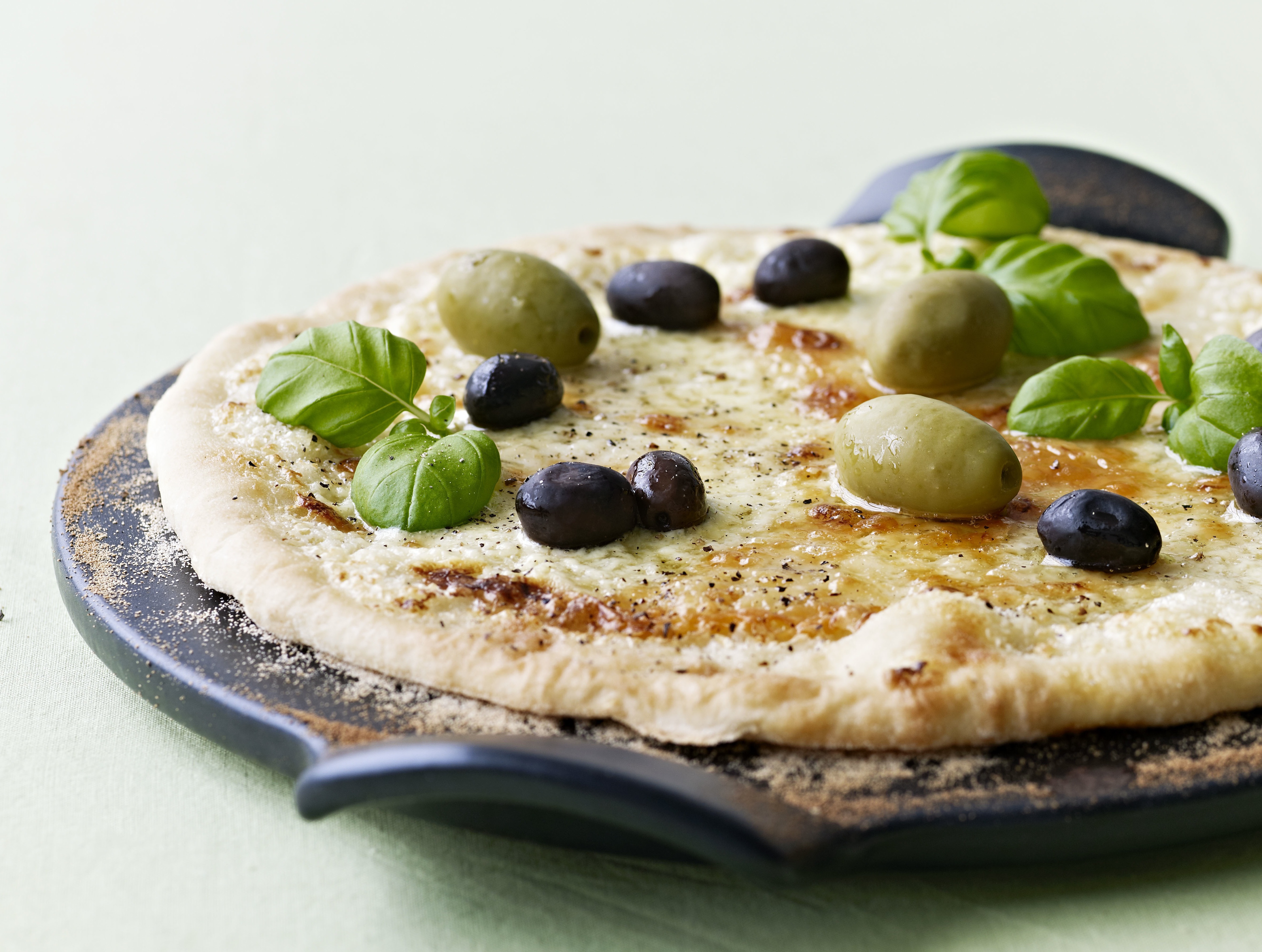 Pizza Bianca med manchego | Bo-bedre.no