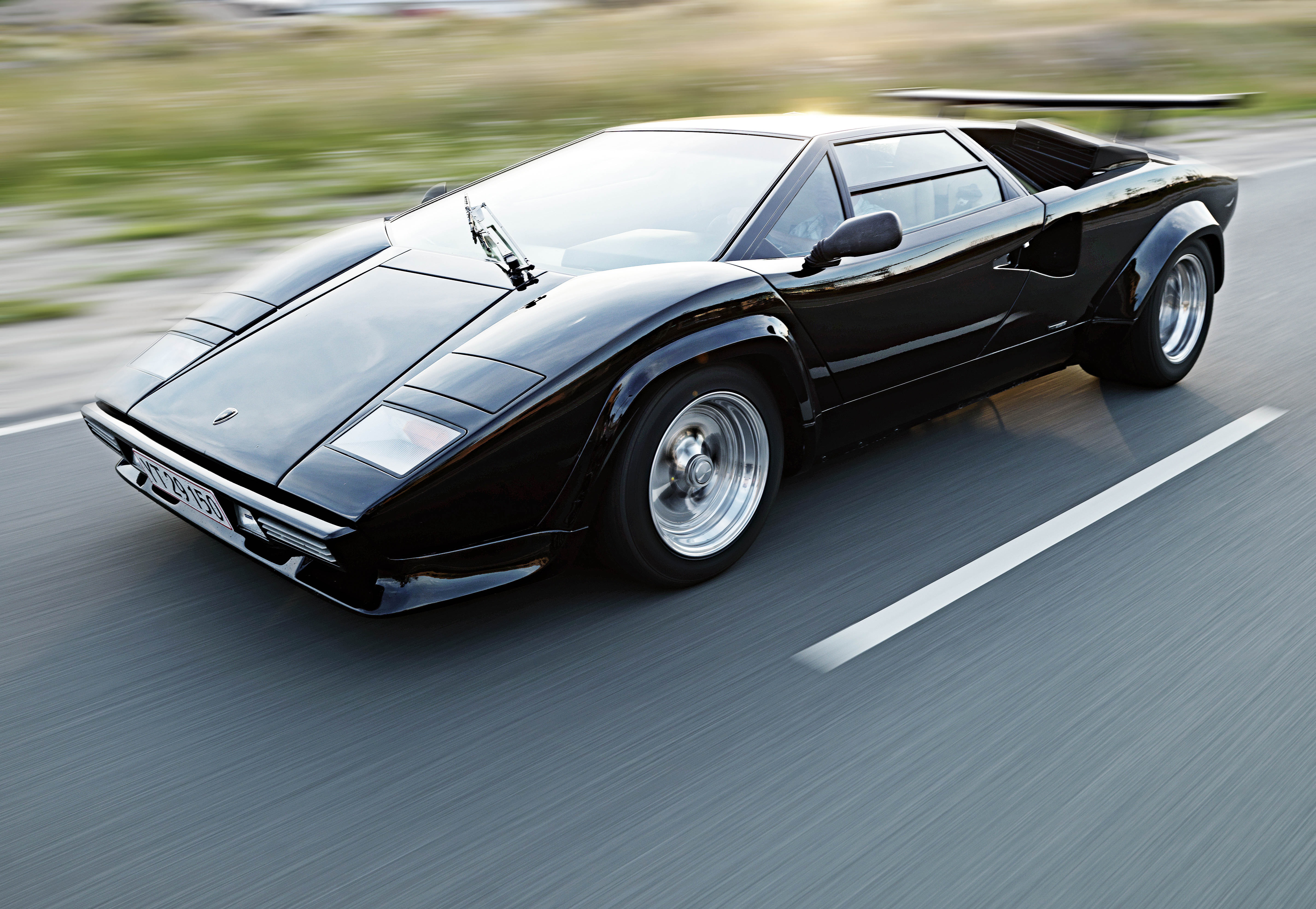 Lamborghini countach максимальная скорость