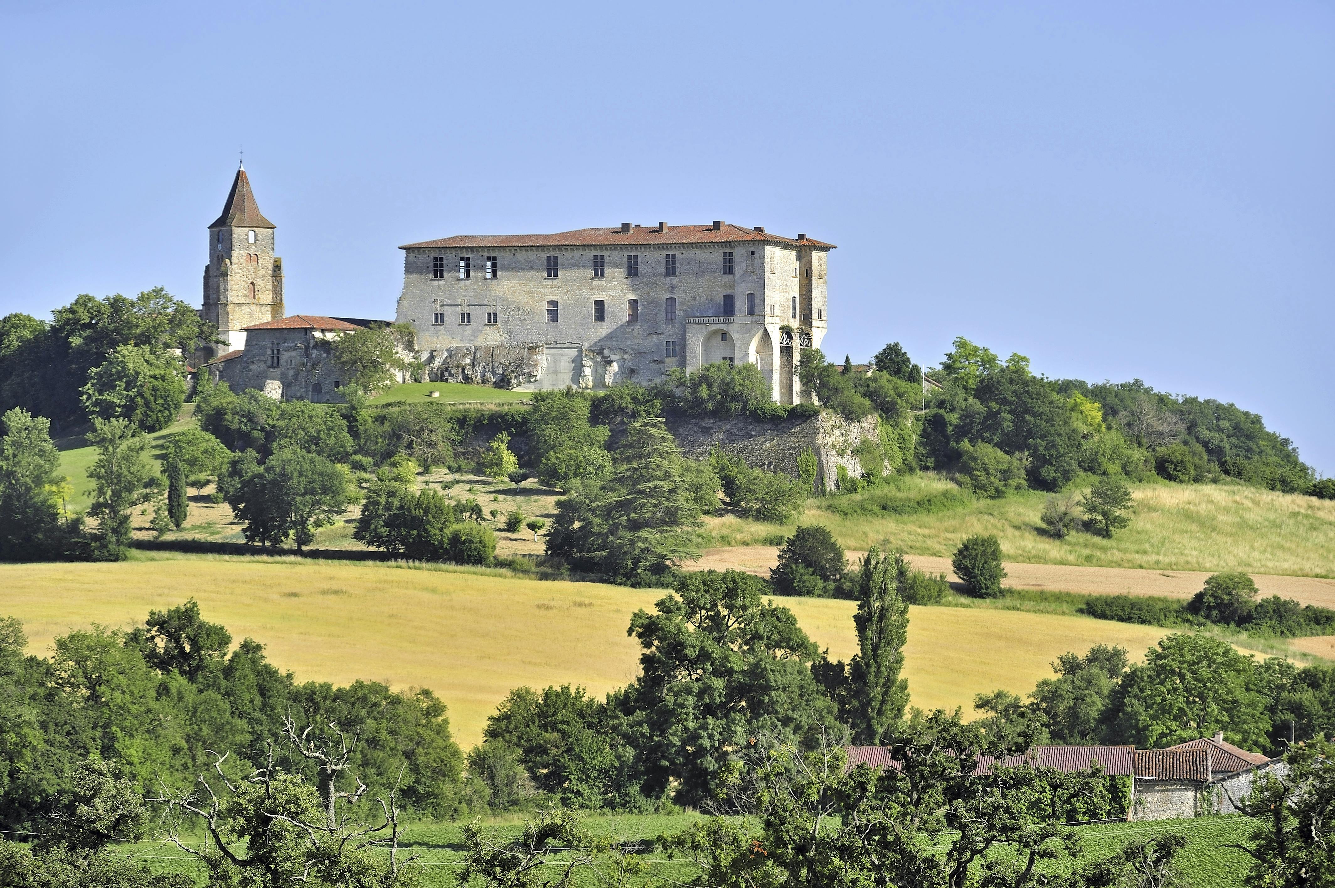 Château de Lavardens er central for kunstlivet i Gascogne. Château de Lavardens i Gascogne