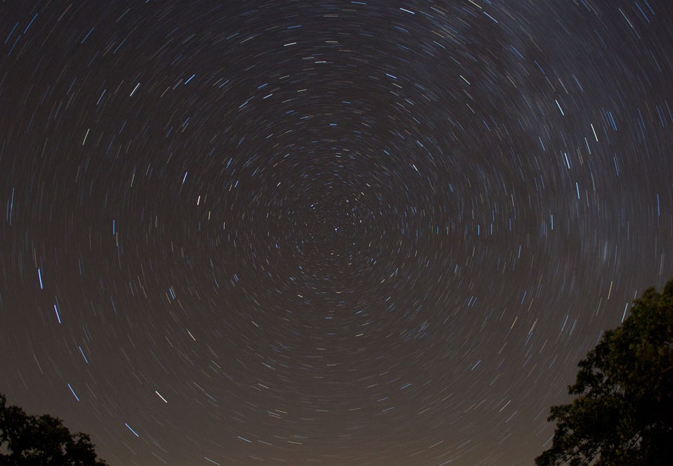 Jupiter lyser nattehimlen op resten af april