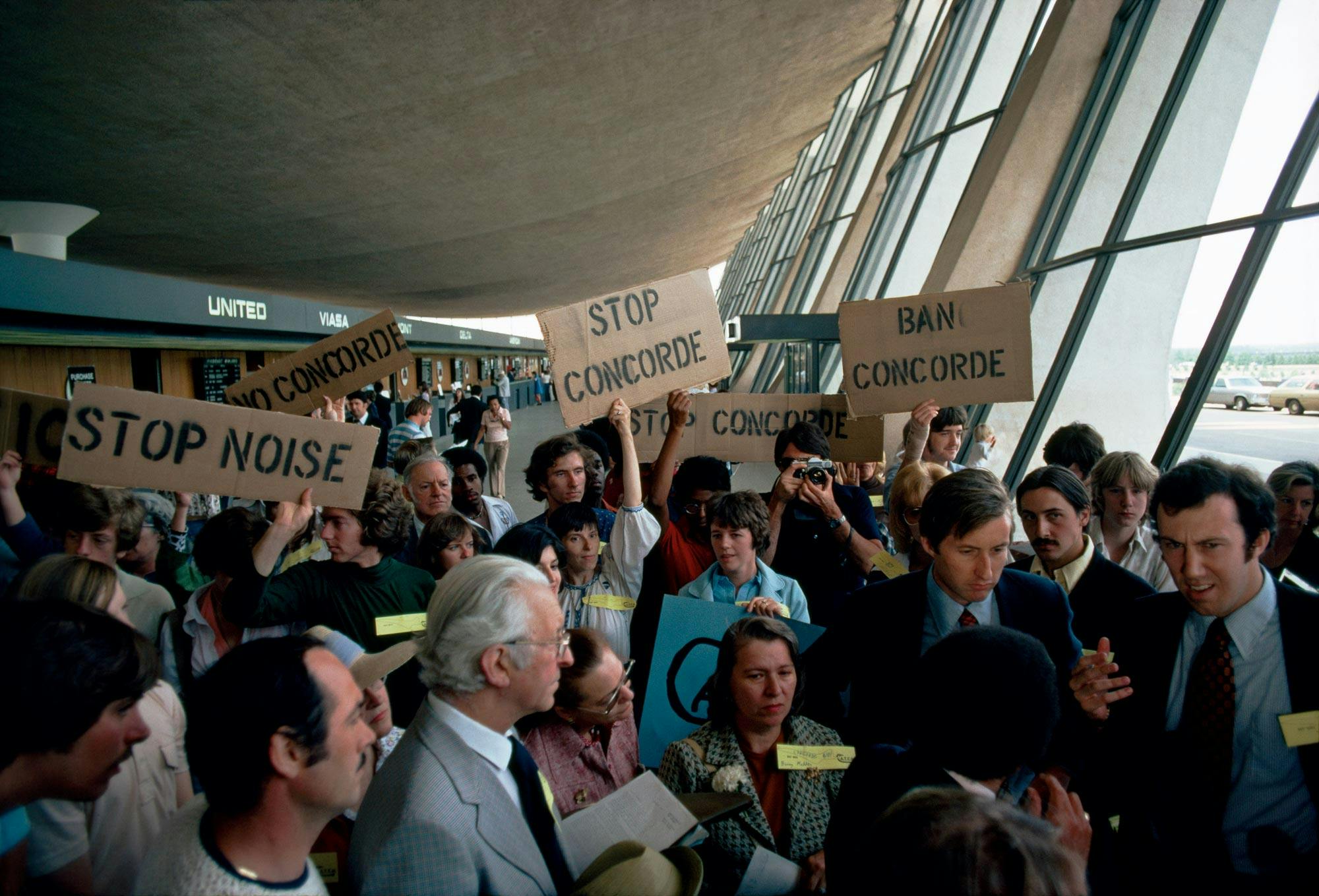 Protest tegen het geluidsoverlast Protest tegen het geluidsoverlast