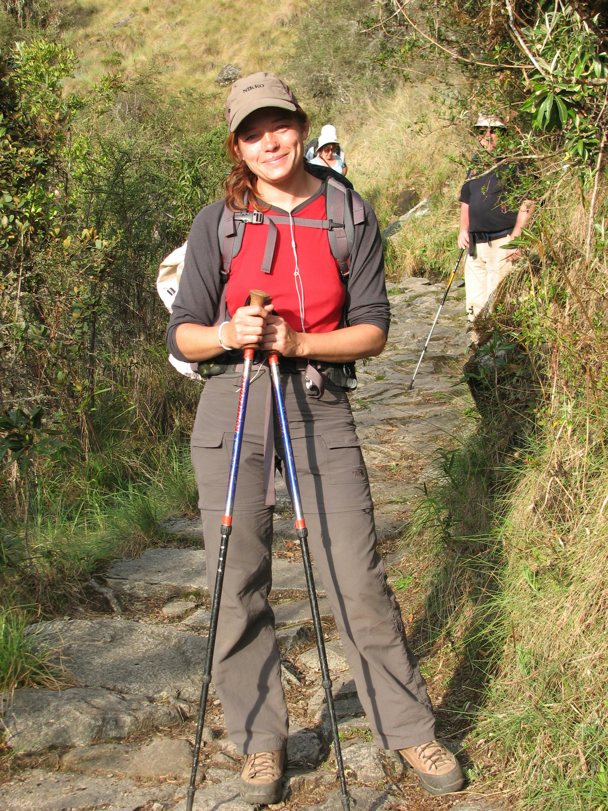 Bjerge, dale og hav har altid været her. Den uendelighed, naturen rummer, er fredfyldt, mener Helle Cortsen, der her er på vandring i Peru. Helle Cortsen på vandring i Peru