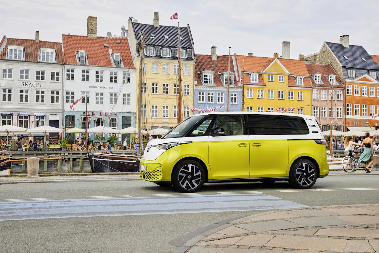 elbil vw id buzz test priser