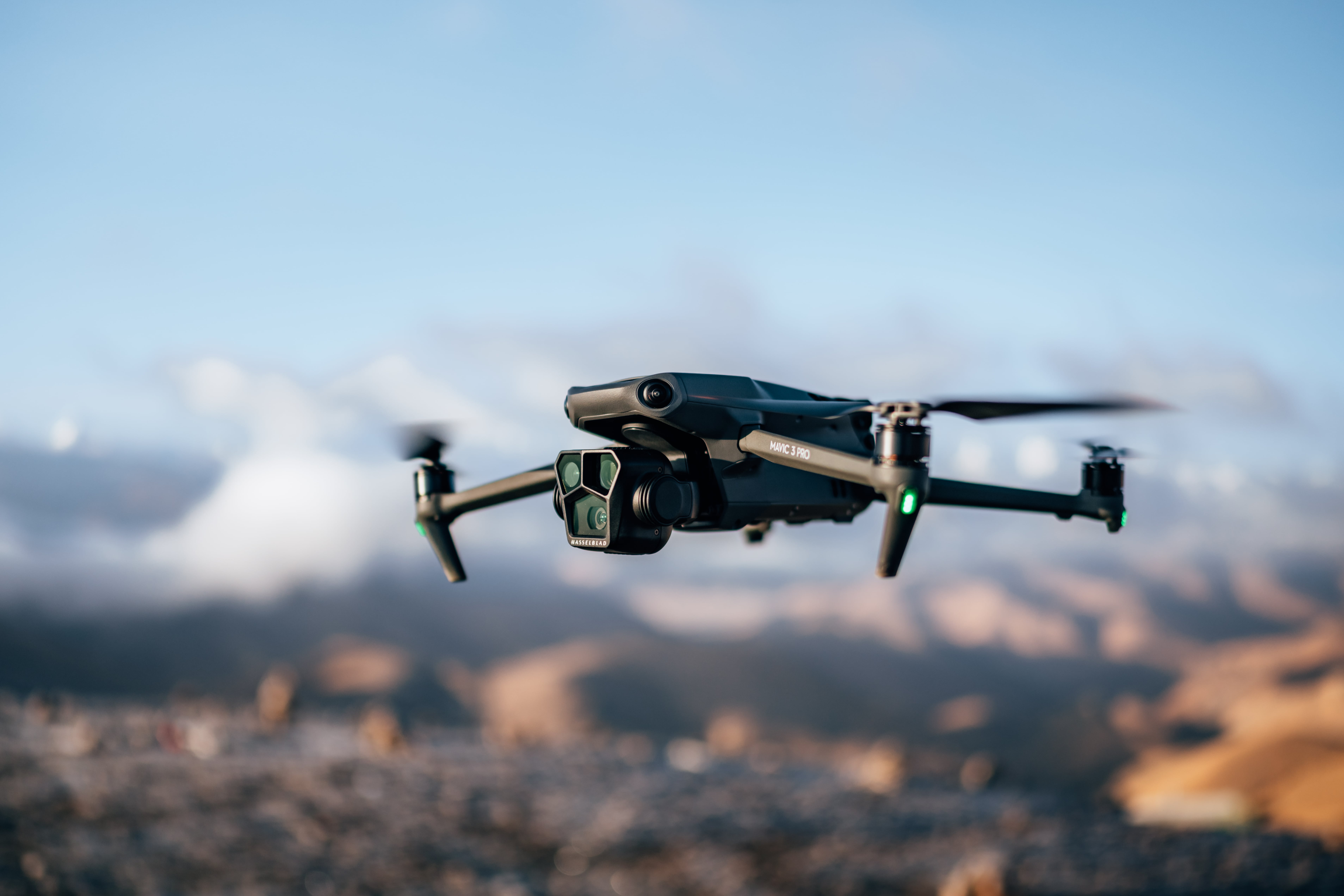 Mavic 3 Pro: Første drone med tre kameraer | Digitalfoto.dk