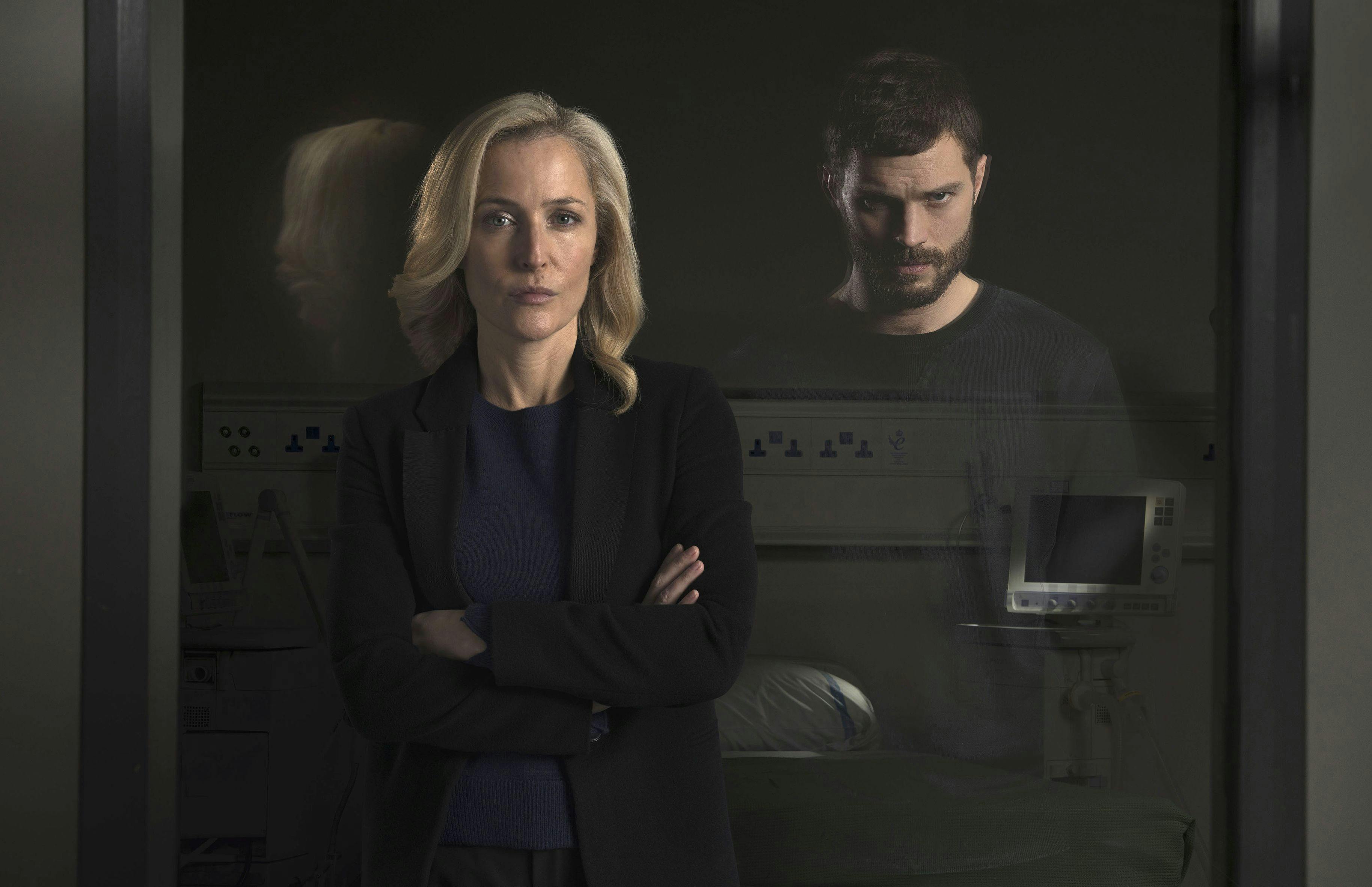 The Fall er en spændende thrillerserie på DR TV. Stella Gibson og Paul Spector i The Fall