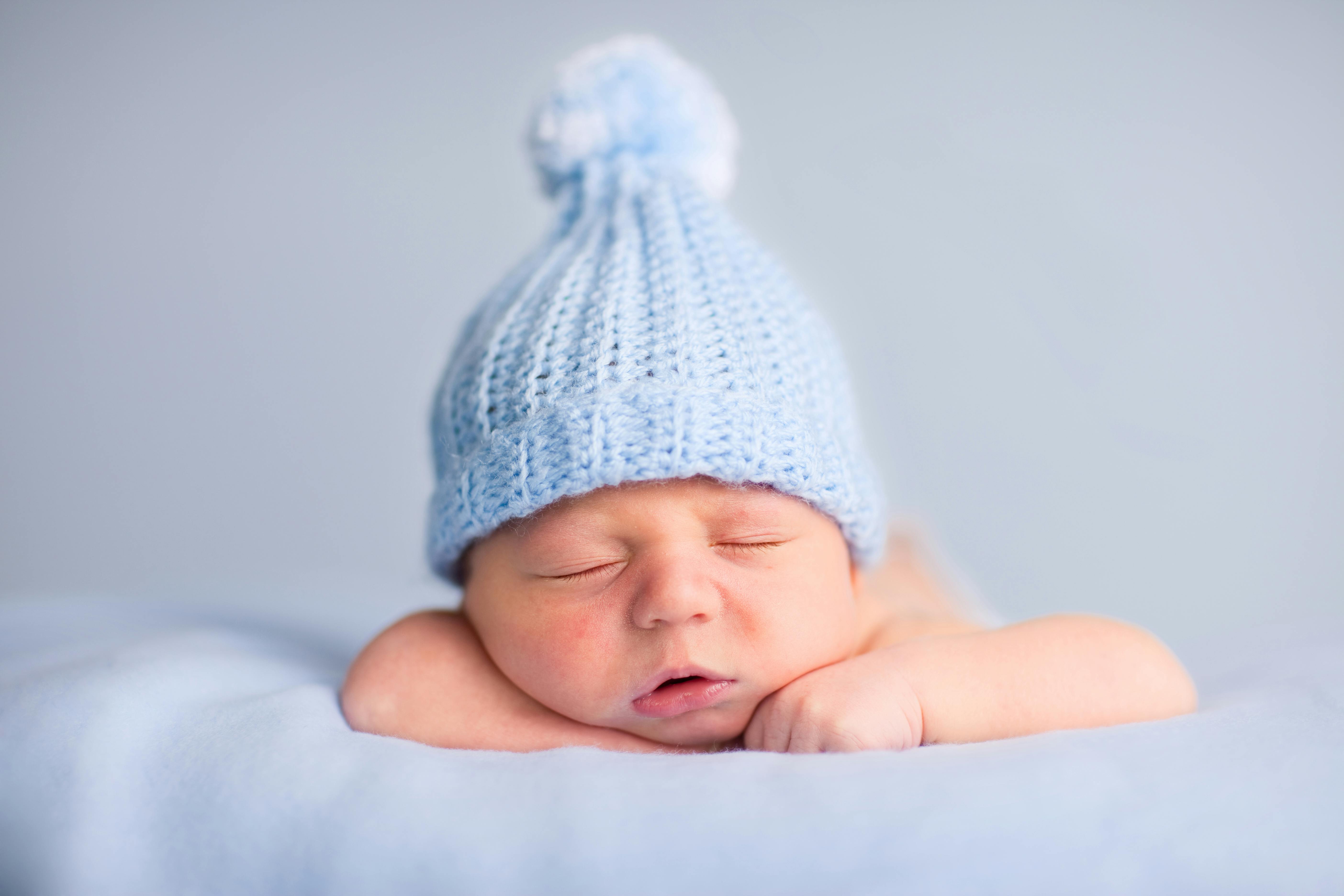 Måske er et drengenavn med R slet ikke det rigtige for jer? Baby med drengenavn med R