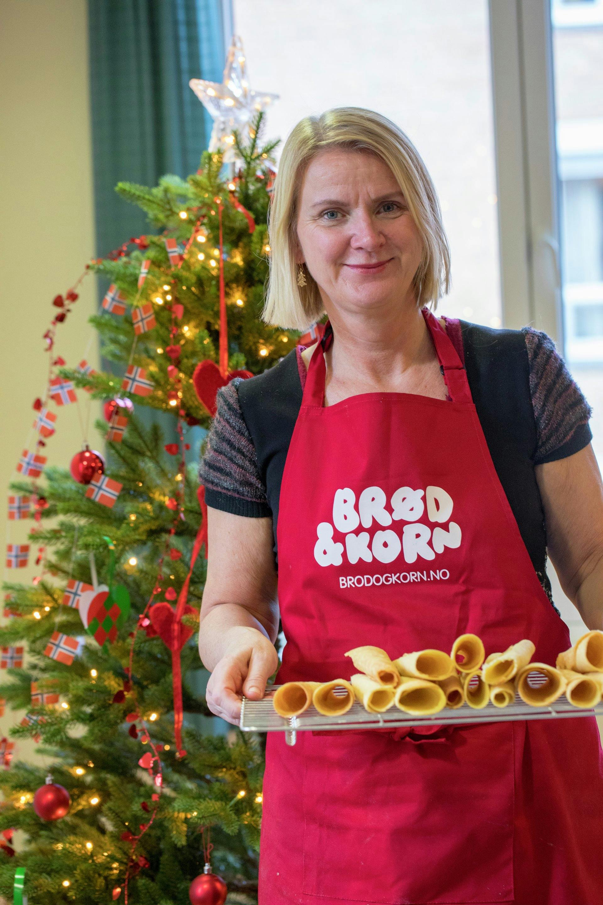 Krumkaker oppskrift Torunn Nordbø daglig leder for Opplysningskontoret for brød og korn