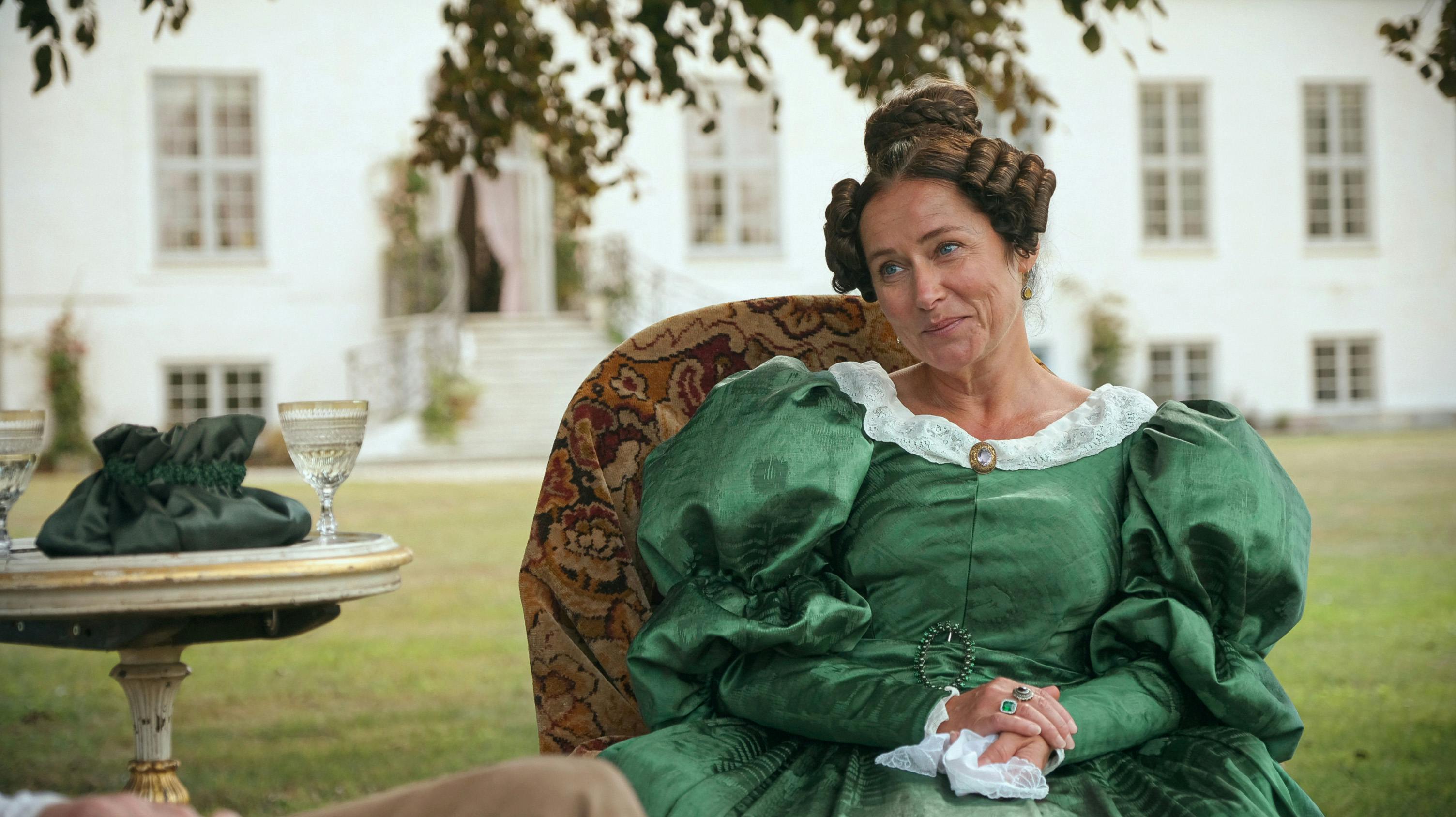 Sidse Babett Knudsen er en af skuespillerne i Ehrengard. Sidste Babett Knudsen i Ehrengard