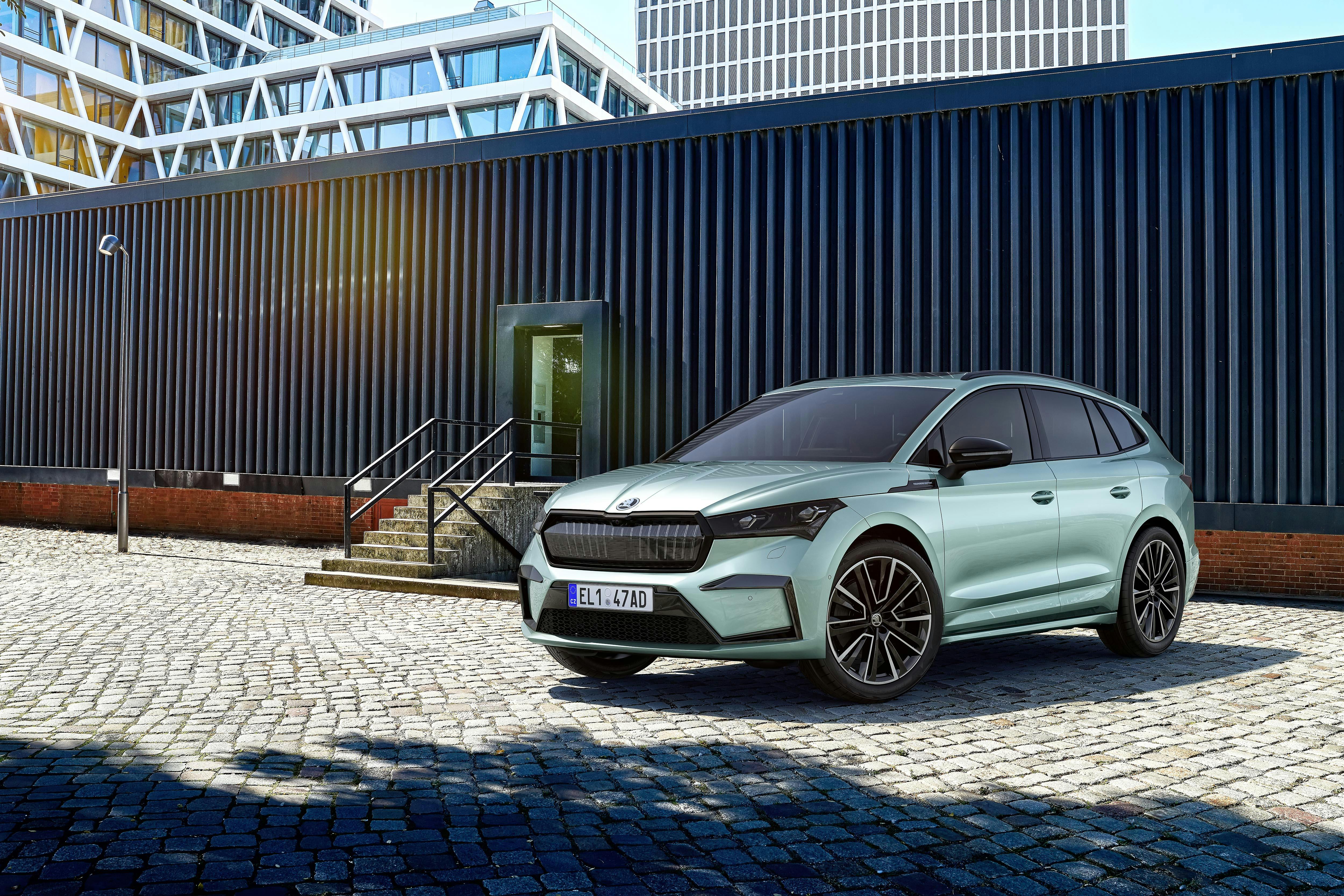 skoda enyaq iv 50 60 80 rs plus sportline