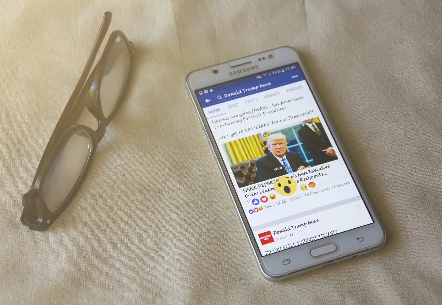 Facebook opruster i kampen mod 