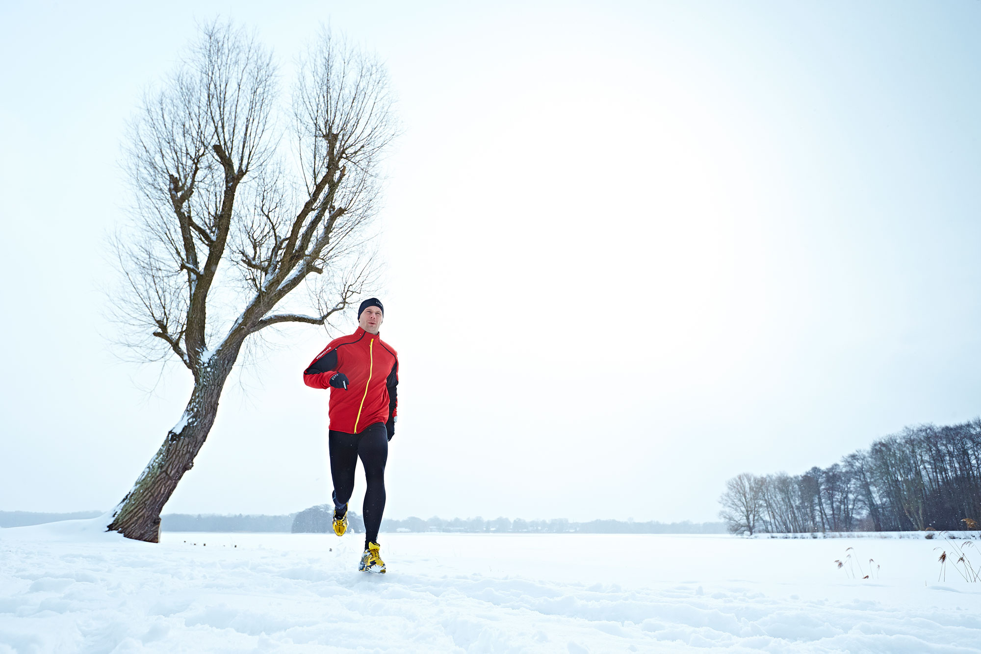 Smuk kvinde burst Besættelse Vinterløb: De bedste tip til at løbe om vinteren | Aktiv Træning