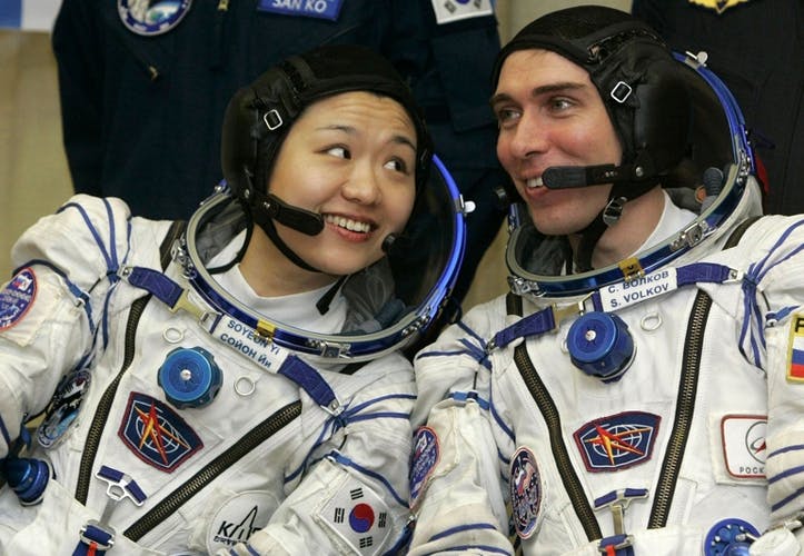 male female astronaut