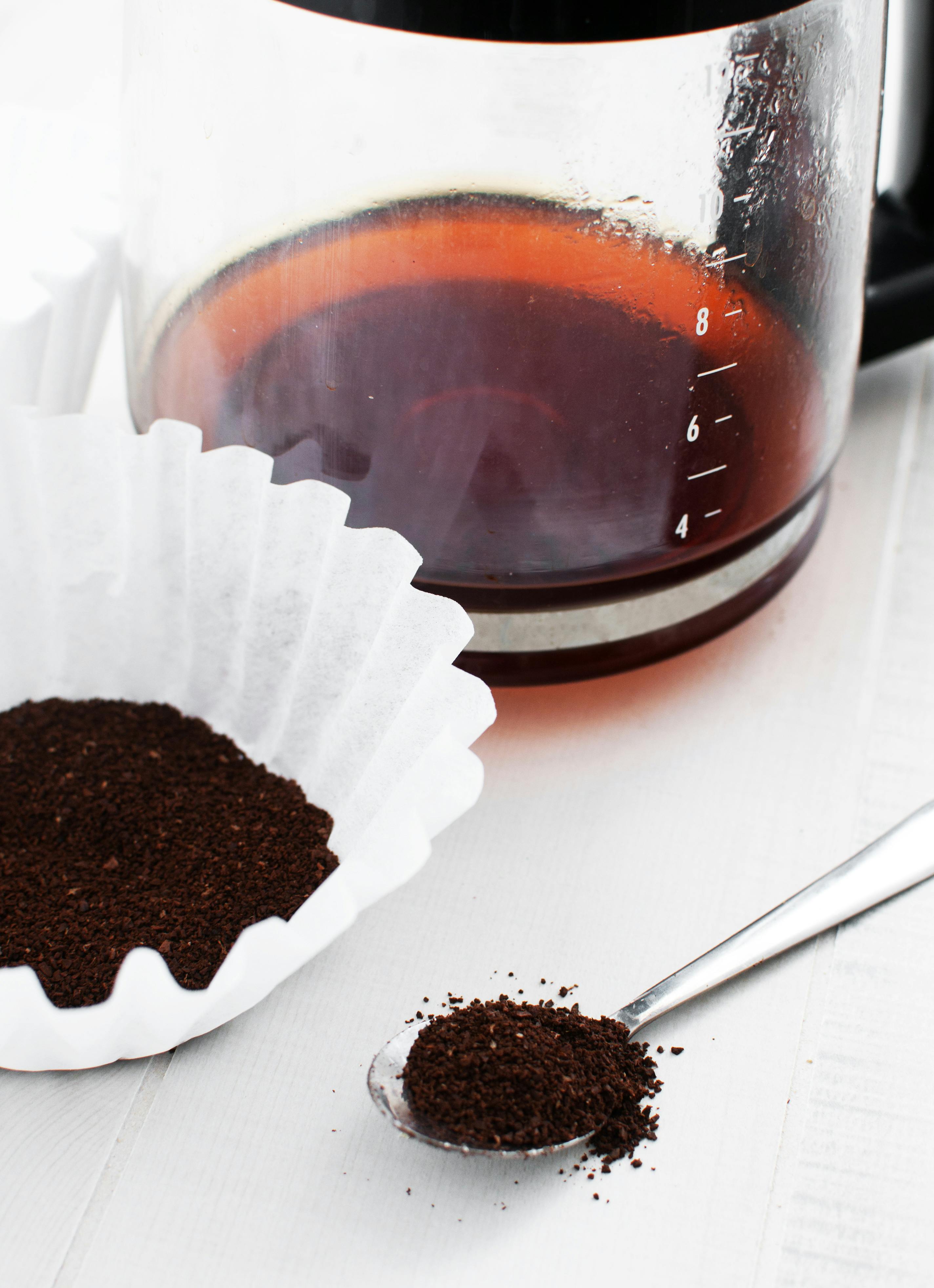 Åh, den kan stå der længe, sådan en filterkaffe. Filterkaffe