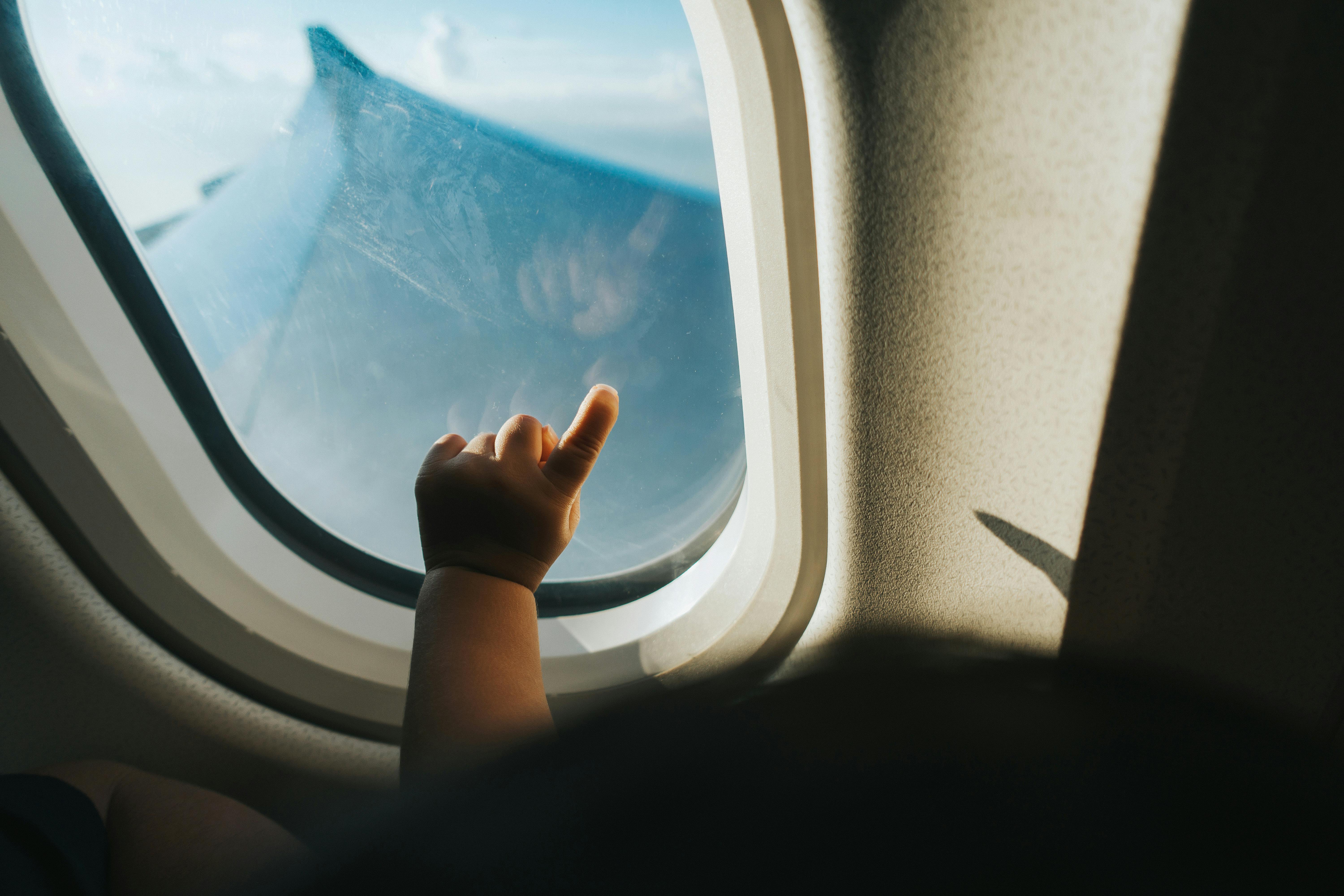 Find navne-inspiration fra hele verden! Fly og babyhånd