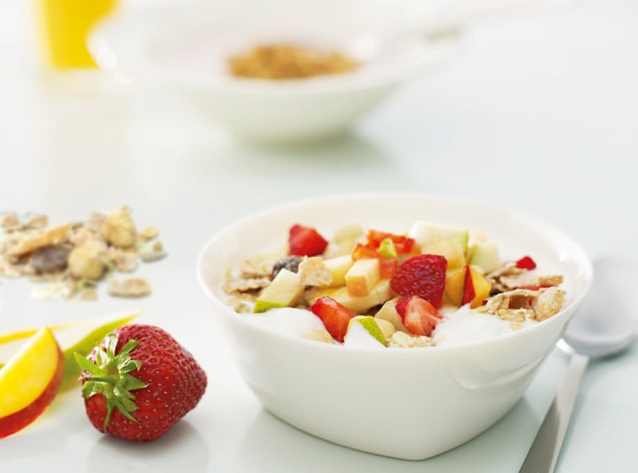 Antioksidanter fra morgenen av. Naturell Cultura med frukt
