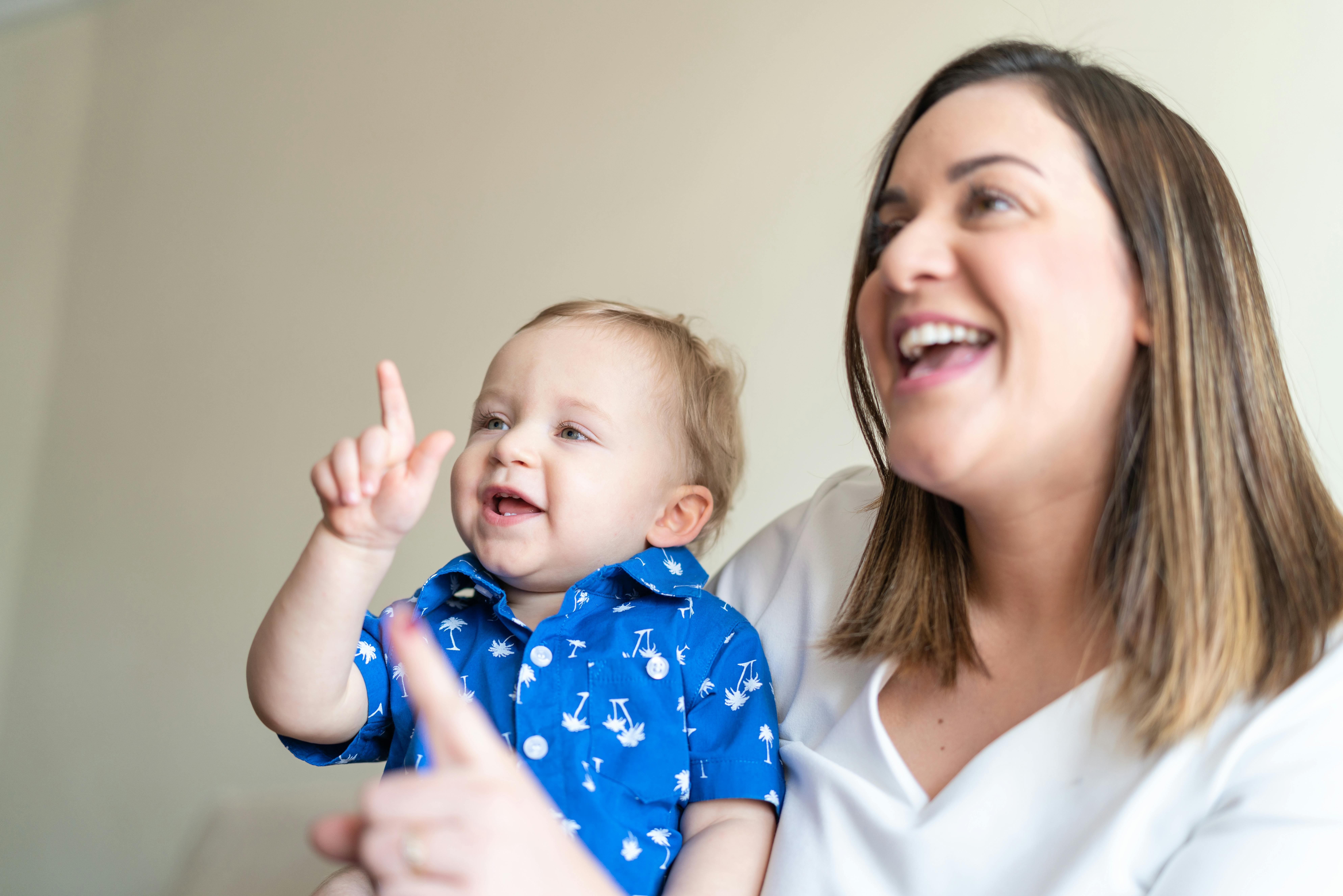 Det er en god idé at se TV sammen med din baby, men ikke et must. Baby TV