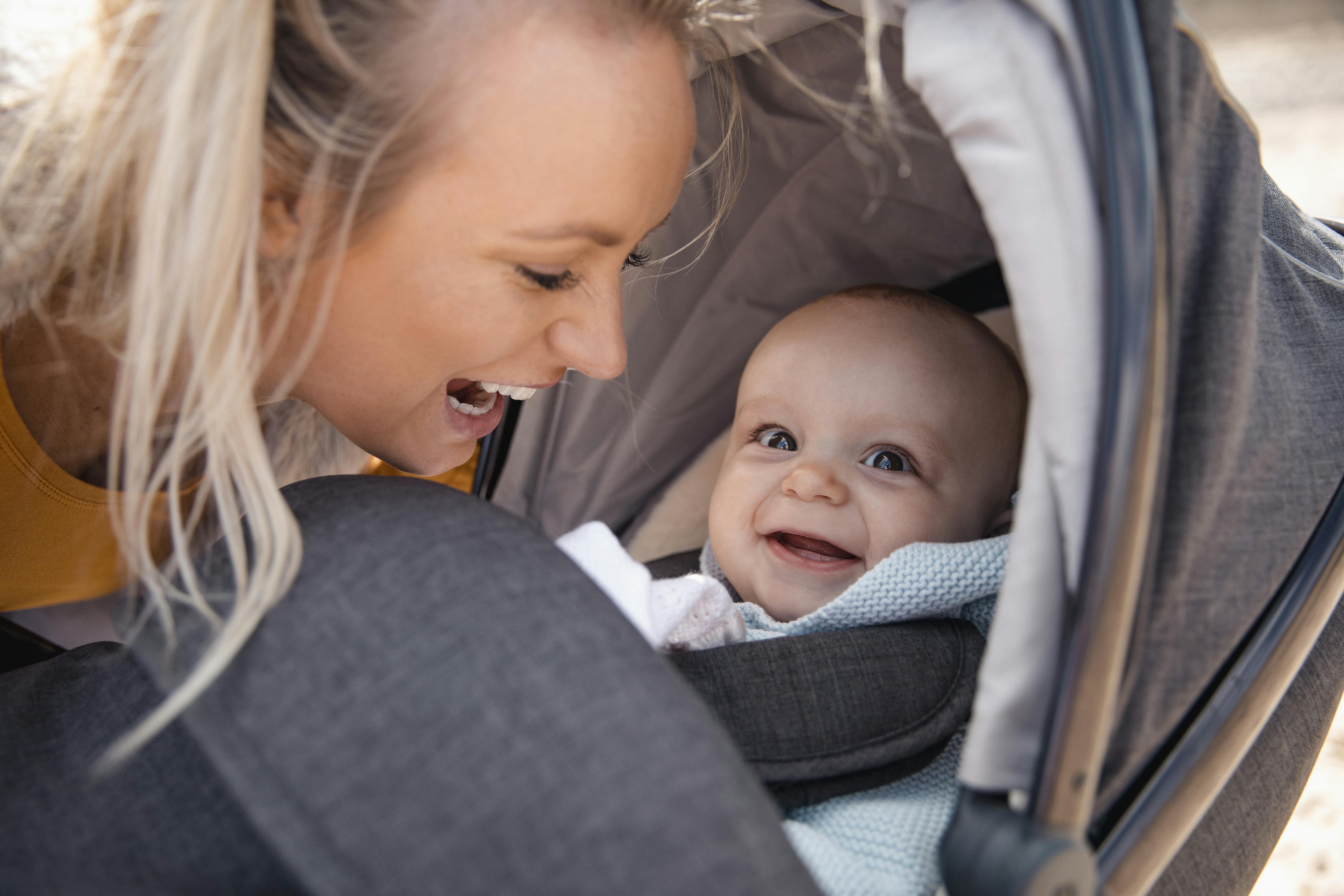Din baby bliver stimuleret af at komme ud, og du får lidt luft fra hjemmet. mor og baby