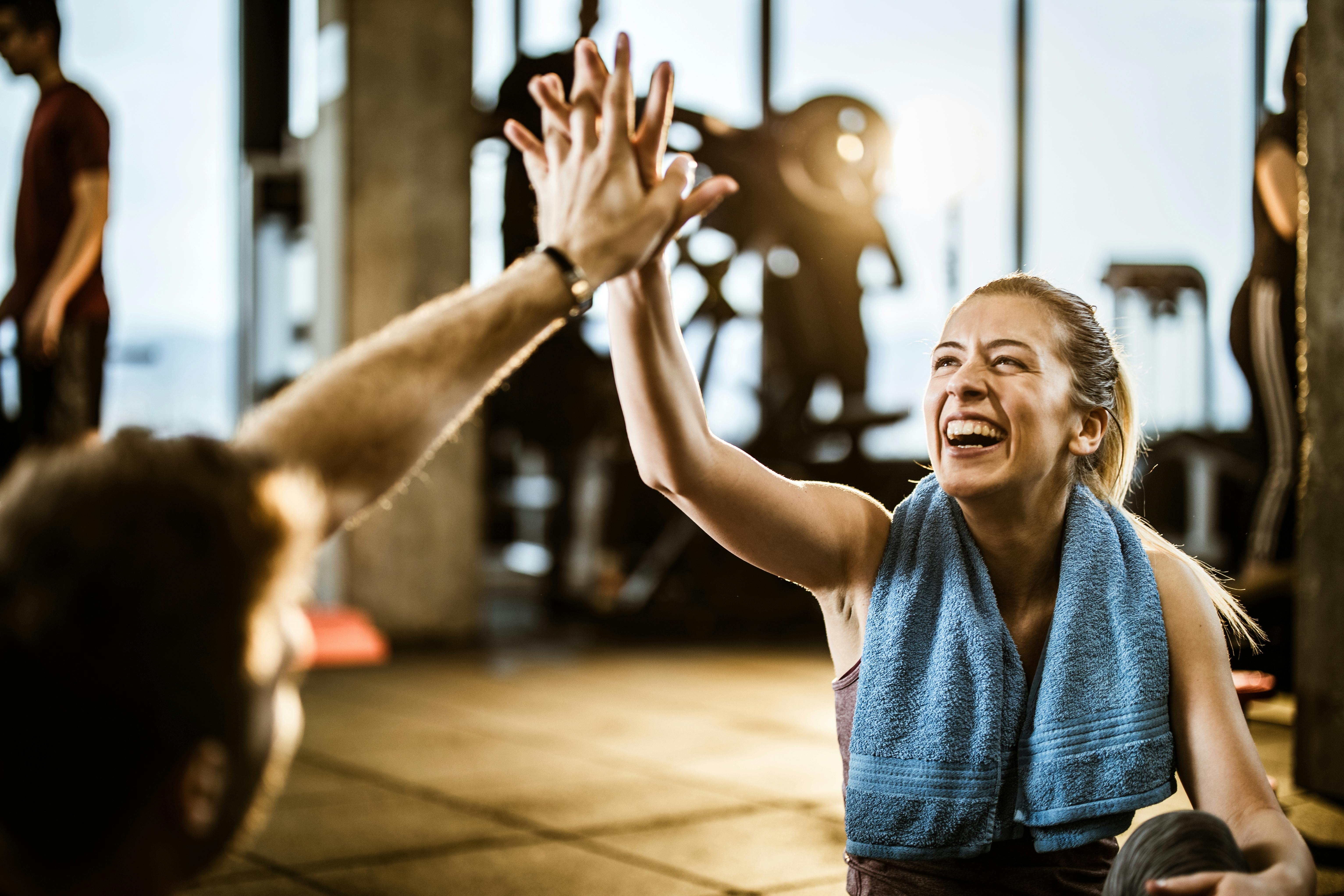 Ingen vil synes, det er mærkeligt, at du er der – de er der af samme grund som dig. kvinde i fitnesscenter
