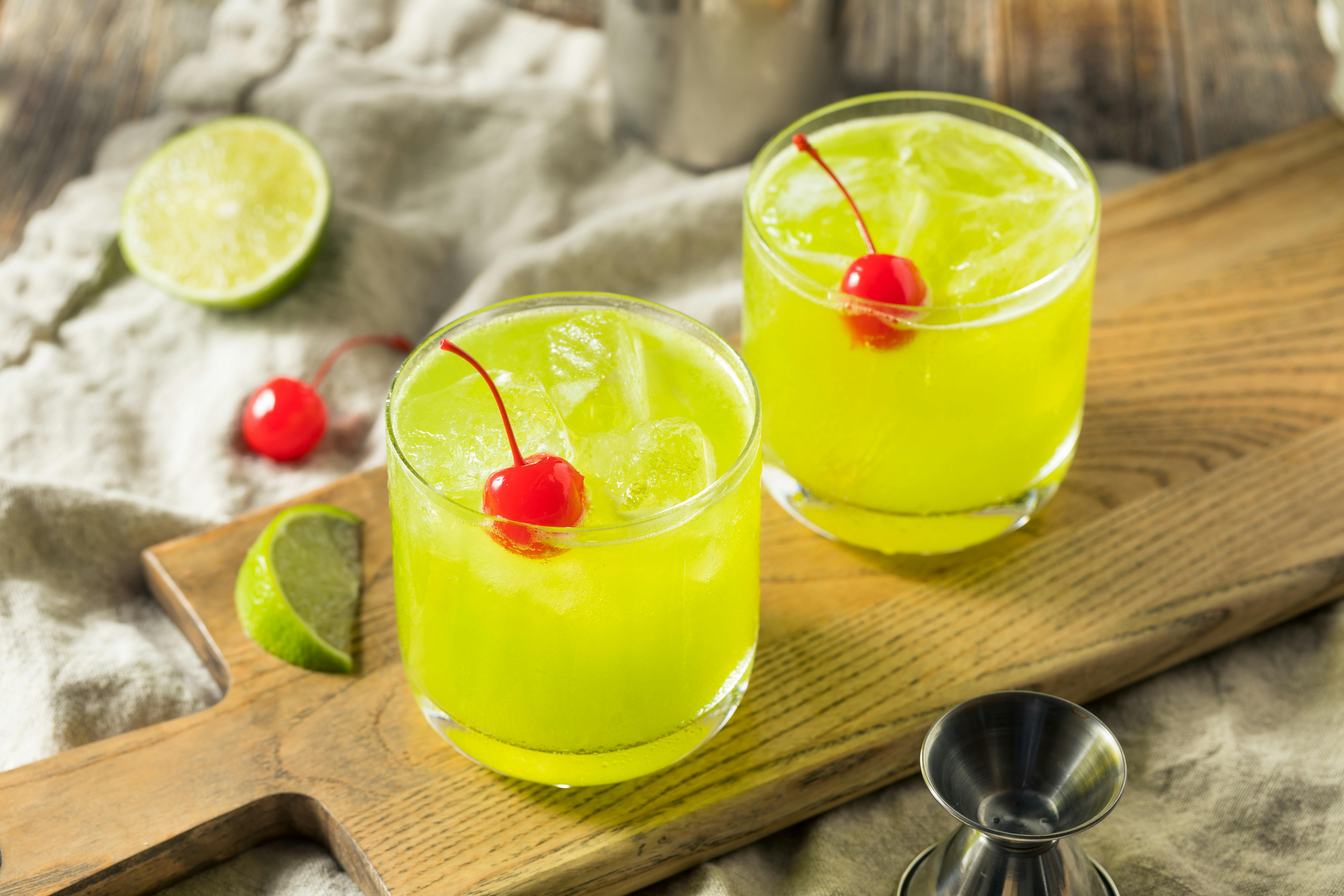 Med sin stærke farve skriger en Midori Sour af originalitet – perfekt til Vandmanden. Midori Sour er drinken til stjernetegnet Vandmanden