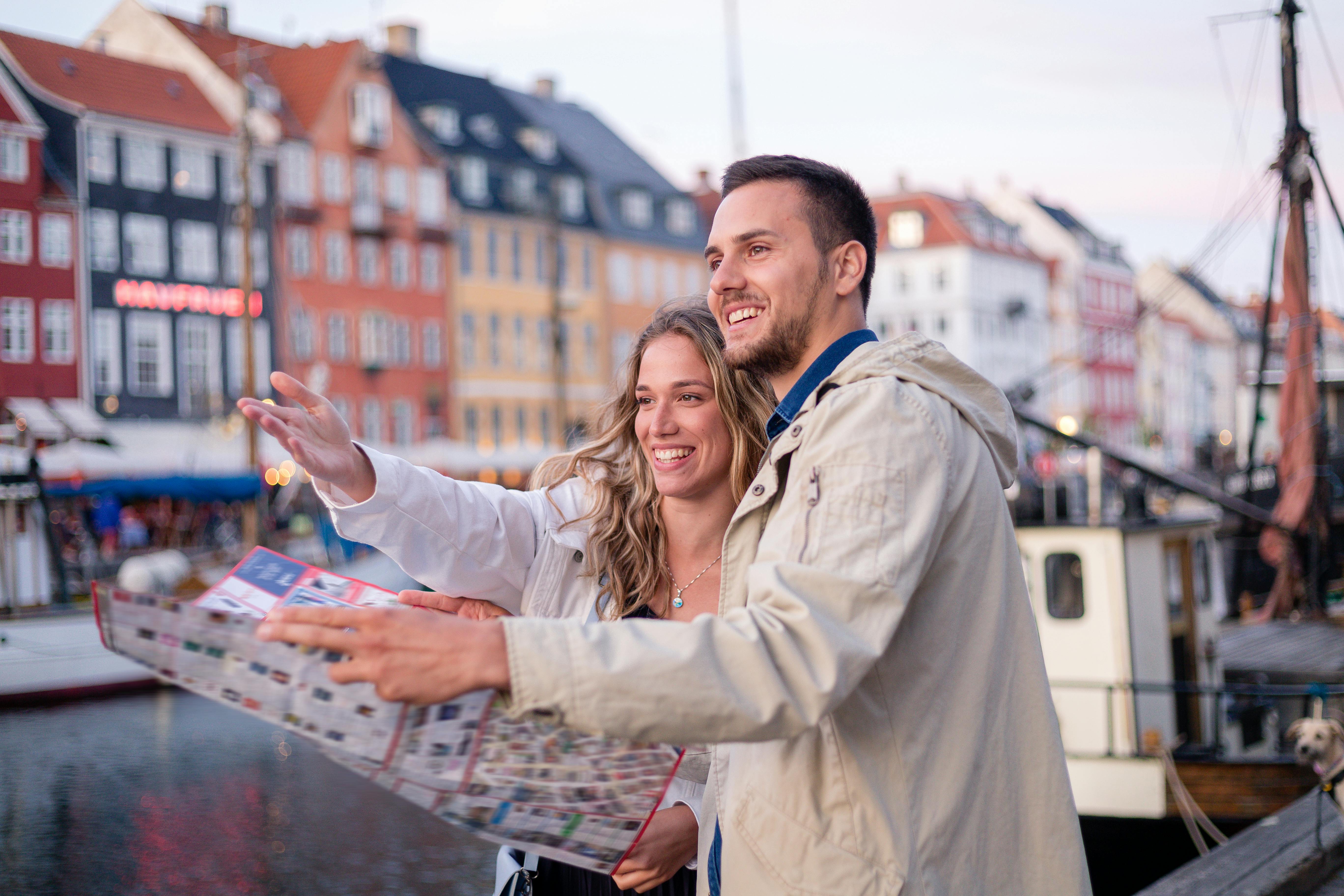 Det kan være, I finder jeres nye yndlingsspot med denne årsdagsidé. årsdags ideer ide, turist i egen by