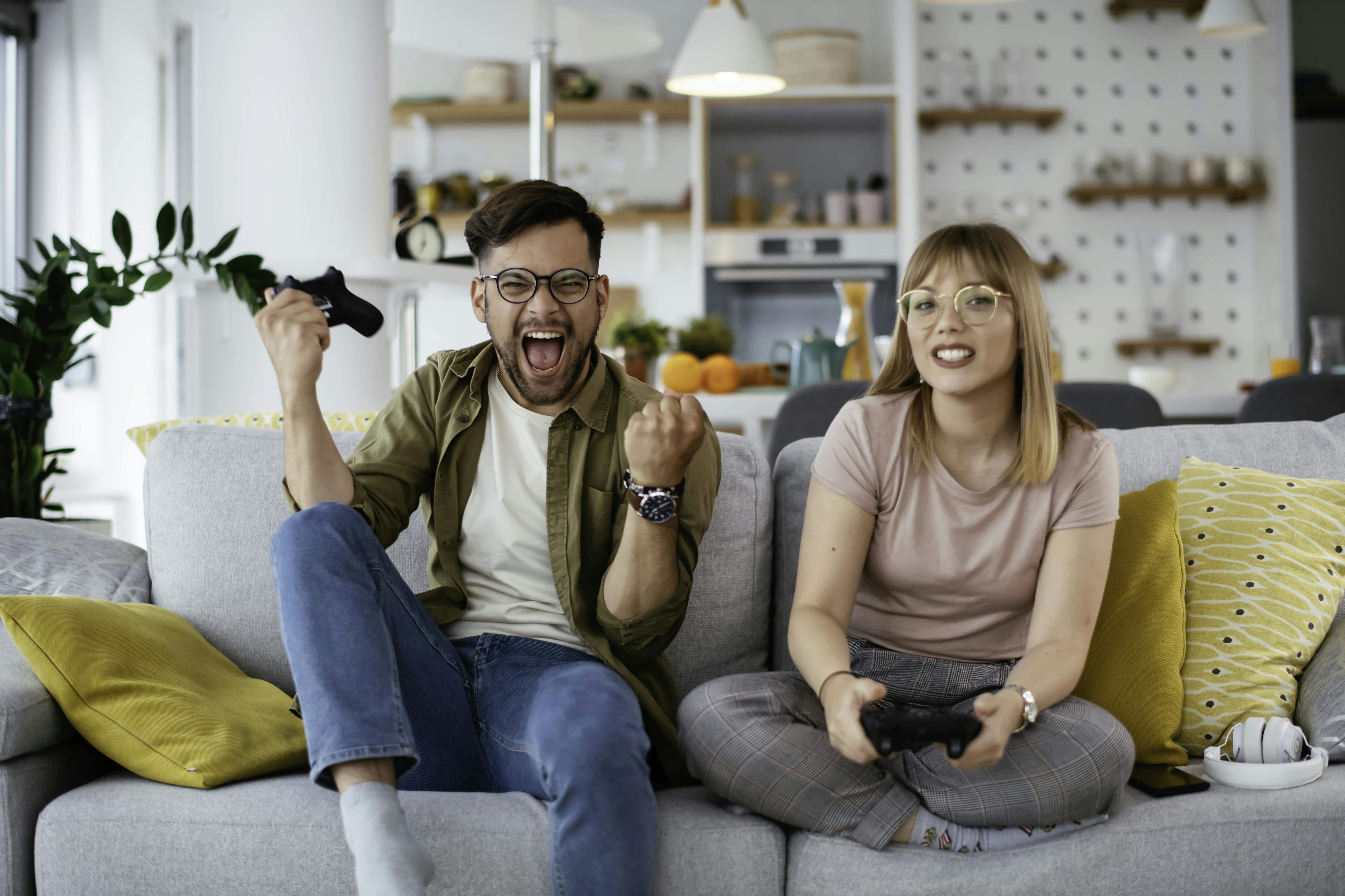 Gør dig klar til spontane gamer-aftener med din udkårne Vædder. Vædder kæreste