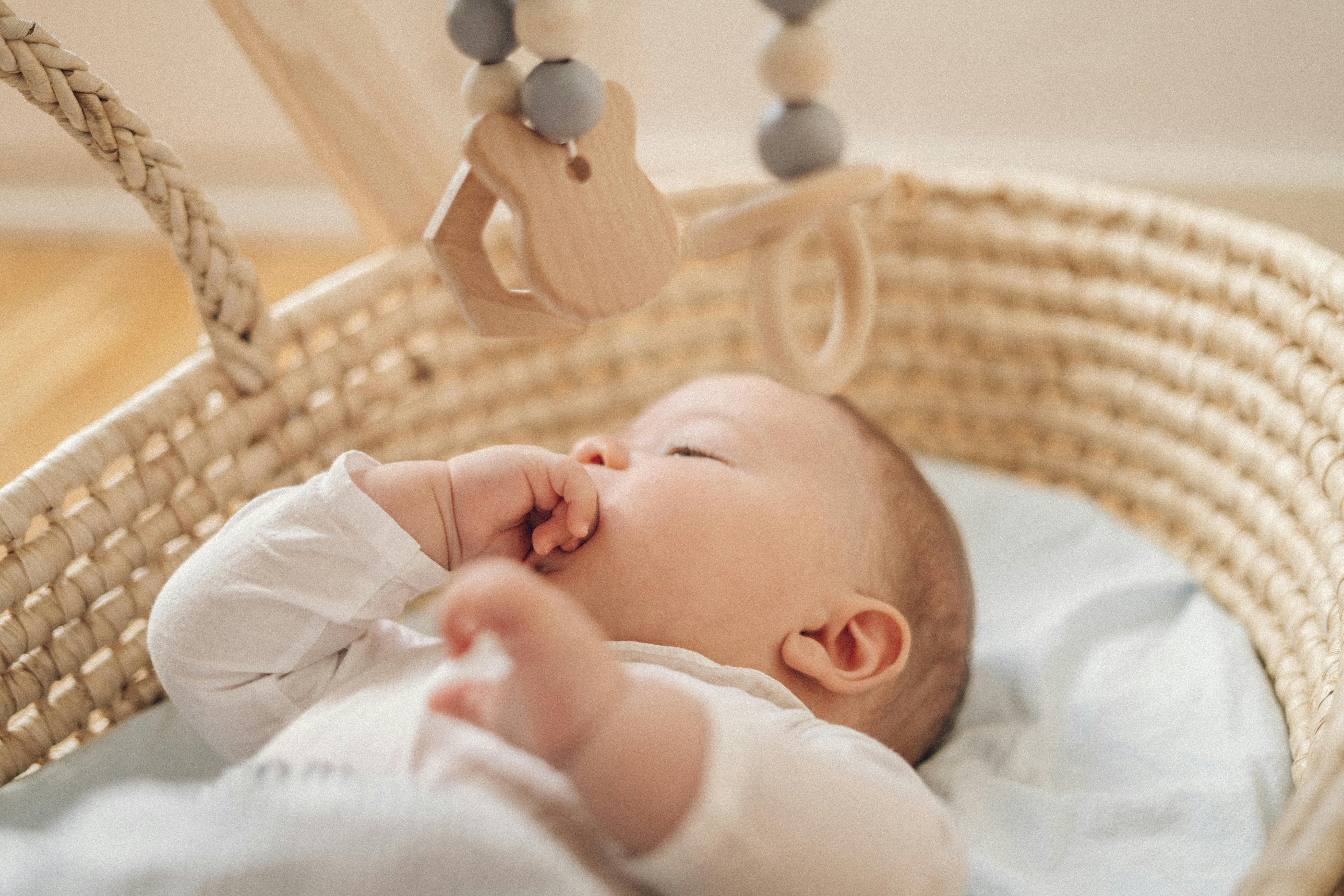 Der er masser af fine drengenavne med L at vælge mellem. Lille baby dreng