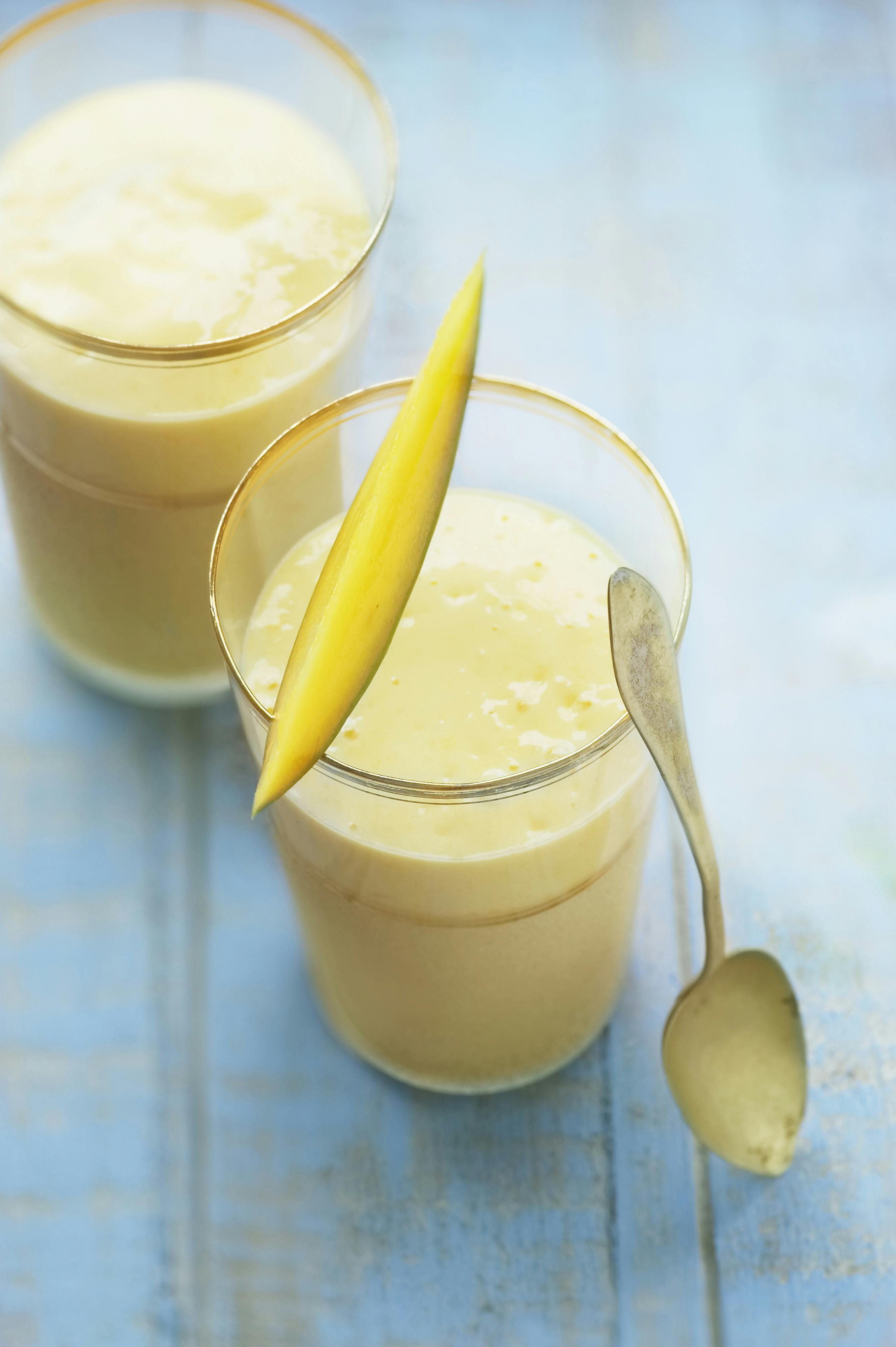 Erstatt den ekstra koppen med kaffe med en smoothie som gir deg maks energi. Banansmoothie